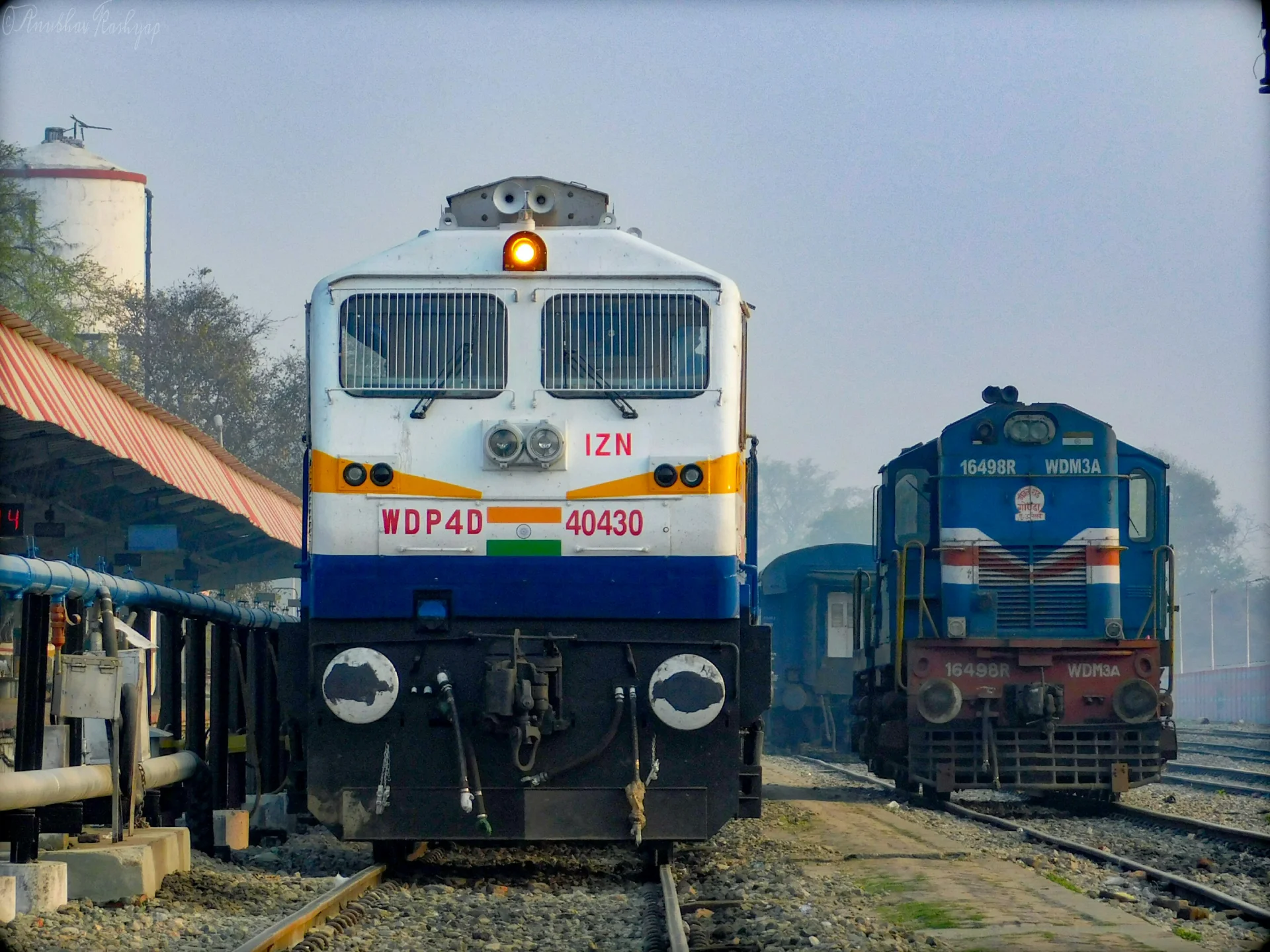 IZN WDP4D 40430_AK.jpeg