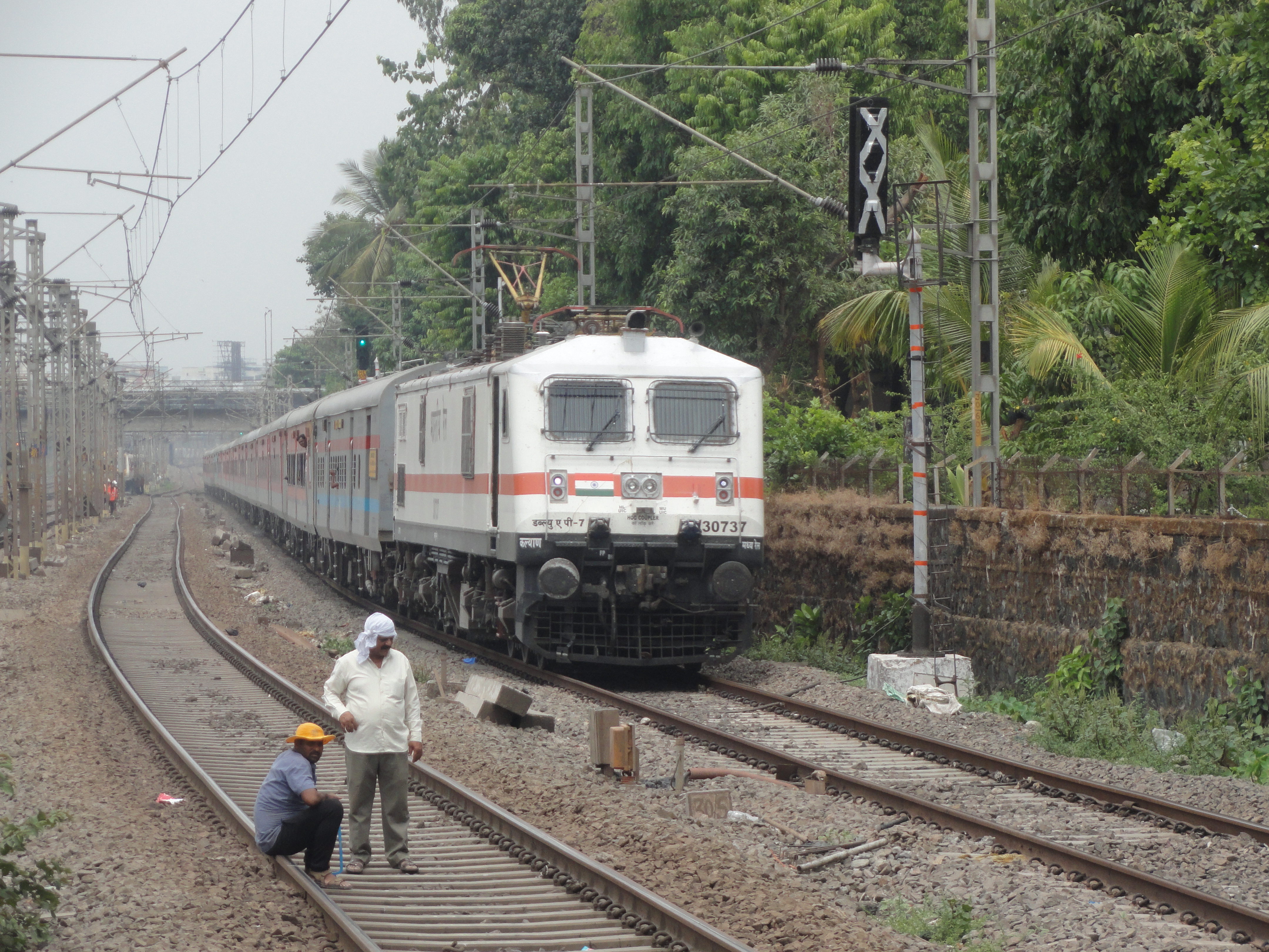 63549 Barddhaman - Asansol MEMU photo 1