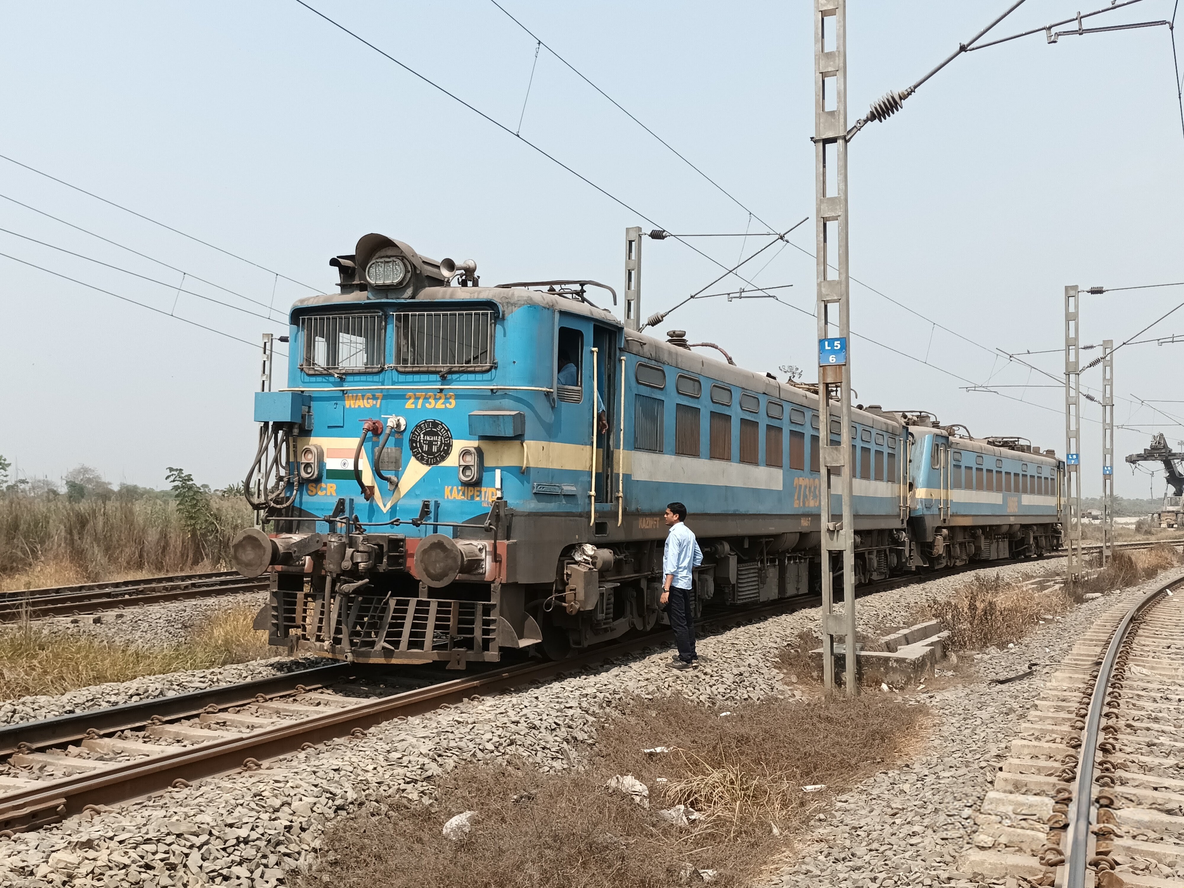 37817 Howrah - Barddhaman Local via-Main Line photo 3