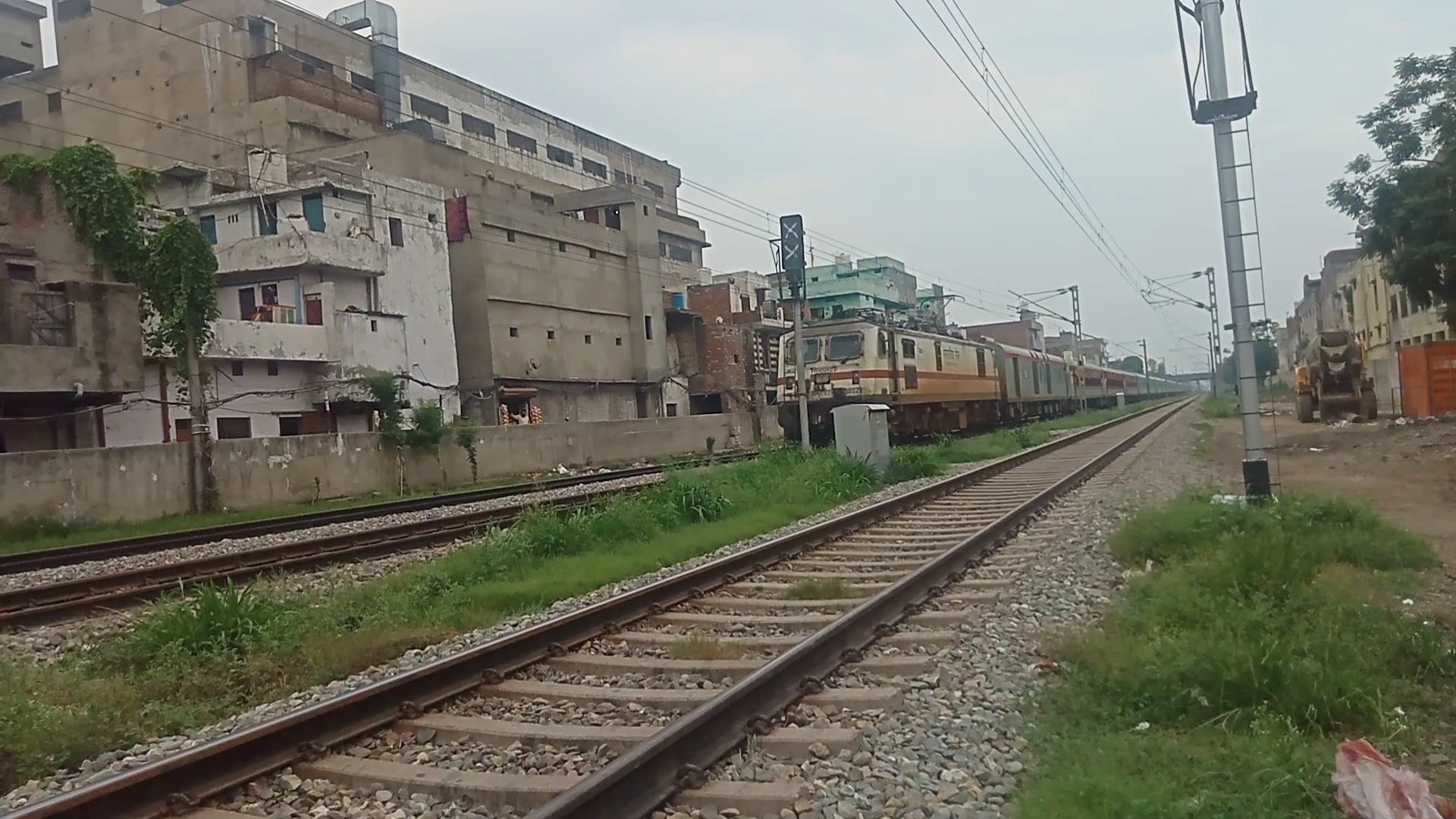 22317 Sealdah - Jammu Tawi Humsafar Express photo 4