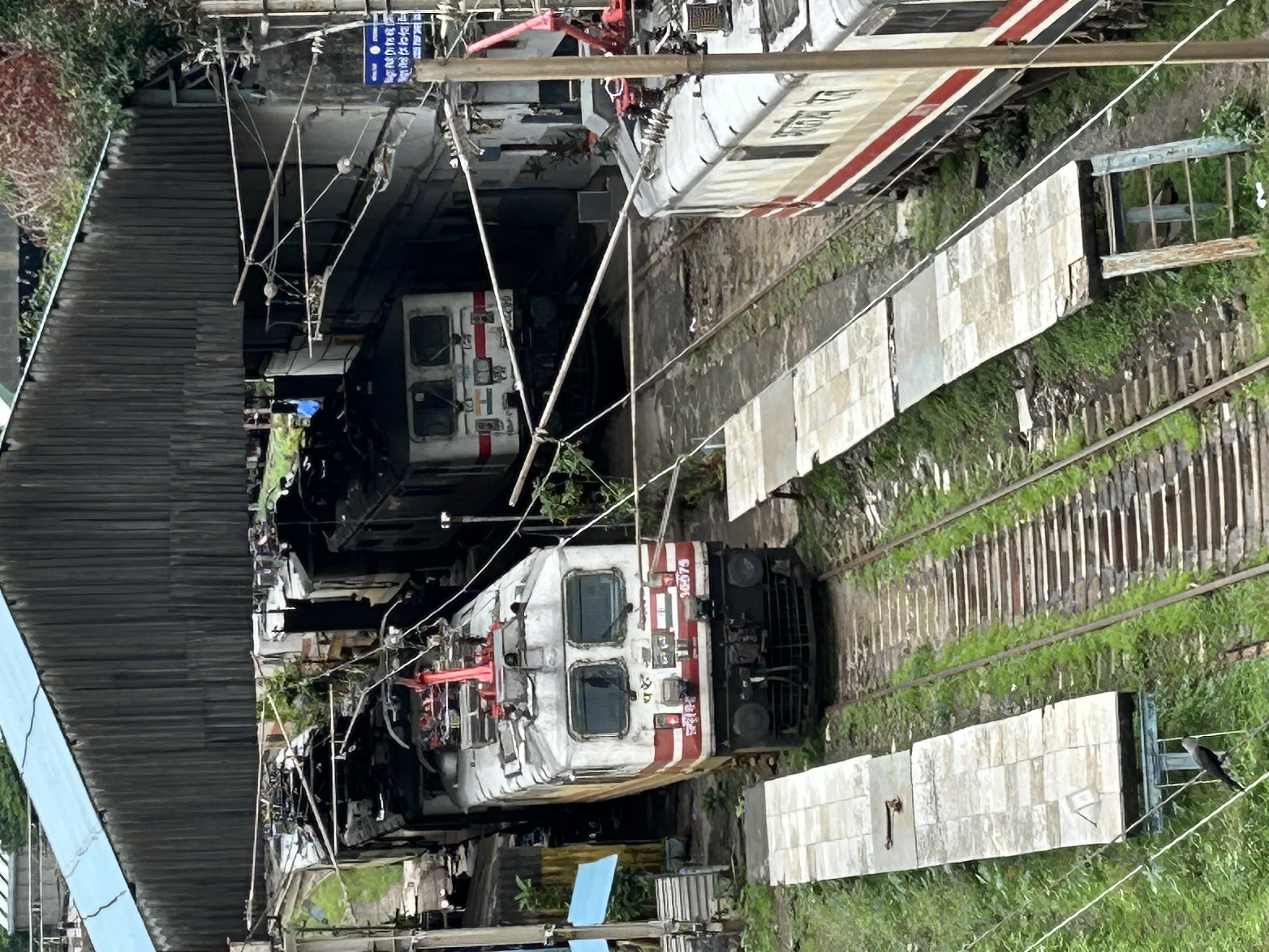 34795 Namkhana - Sealdah Local photo 1