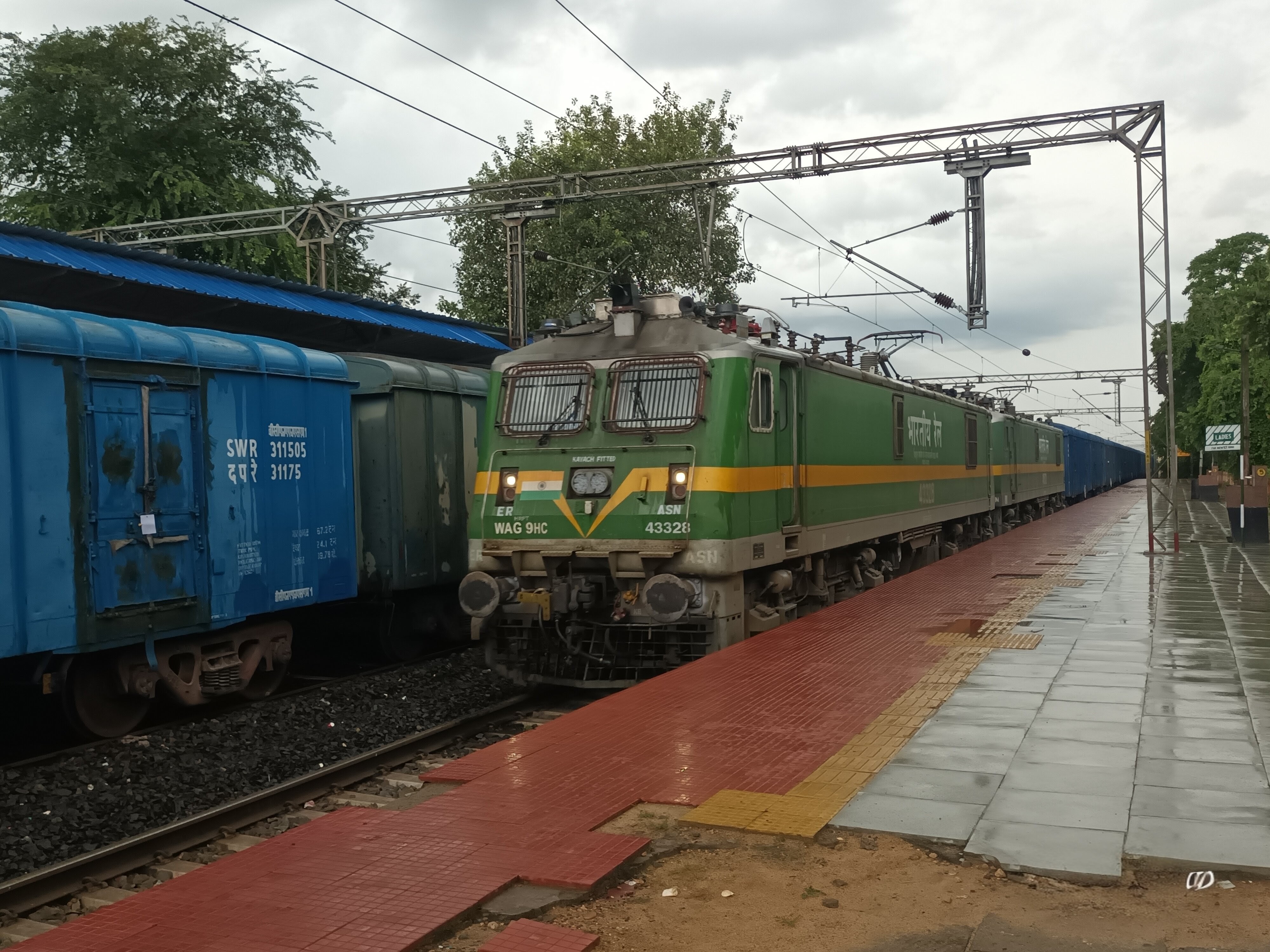 41003 Chennai Beach - St Thomas Mount EMU photo 2
