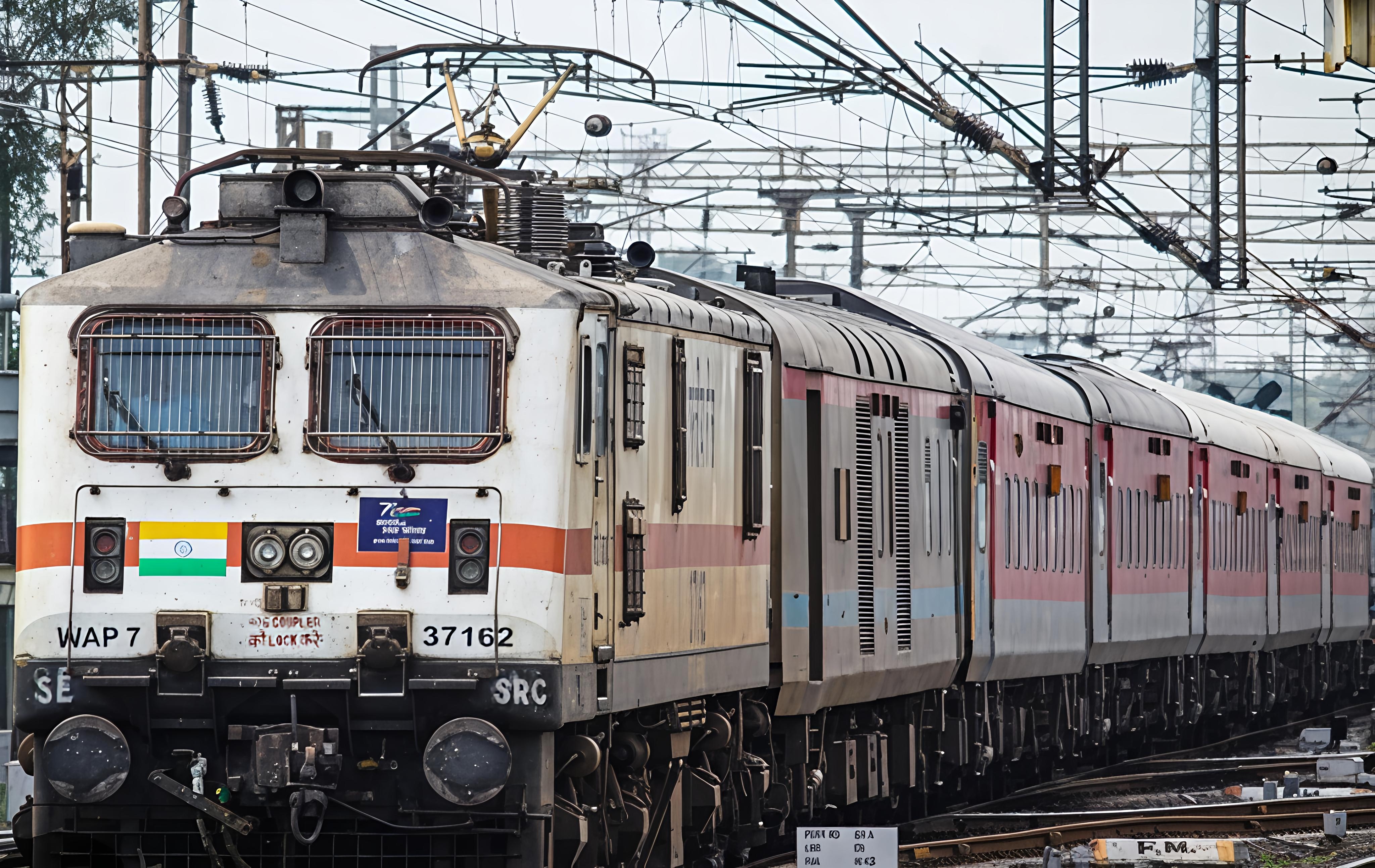 12981 Khatipura (Jaipur) - Asarva (Ahmedabad) SF Express photo 4
