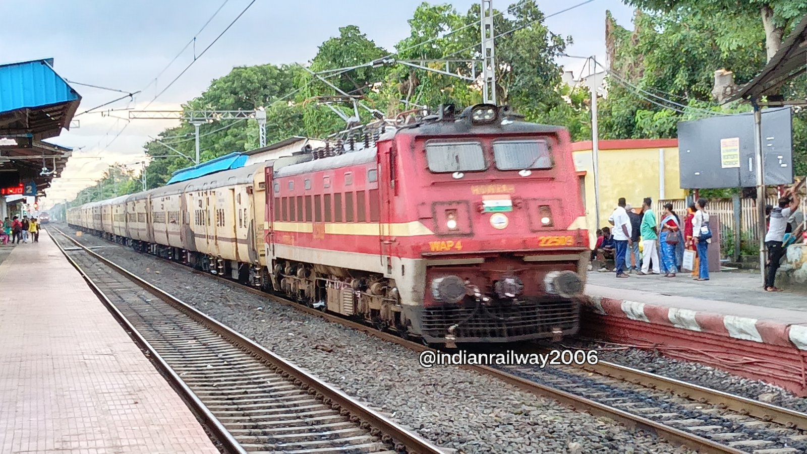 20981 Udaipur City - Agra Cantt. Vande Bharat Express photo 5