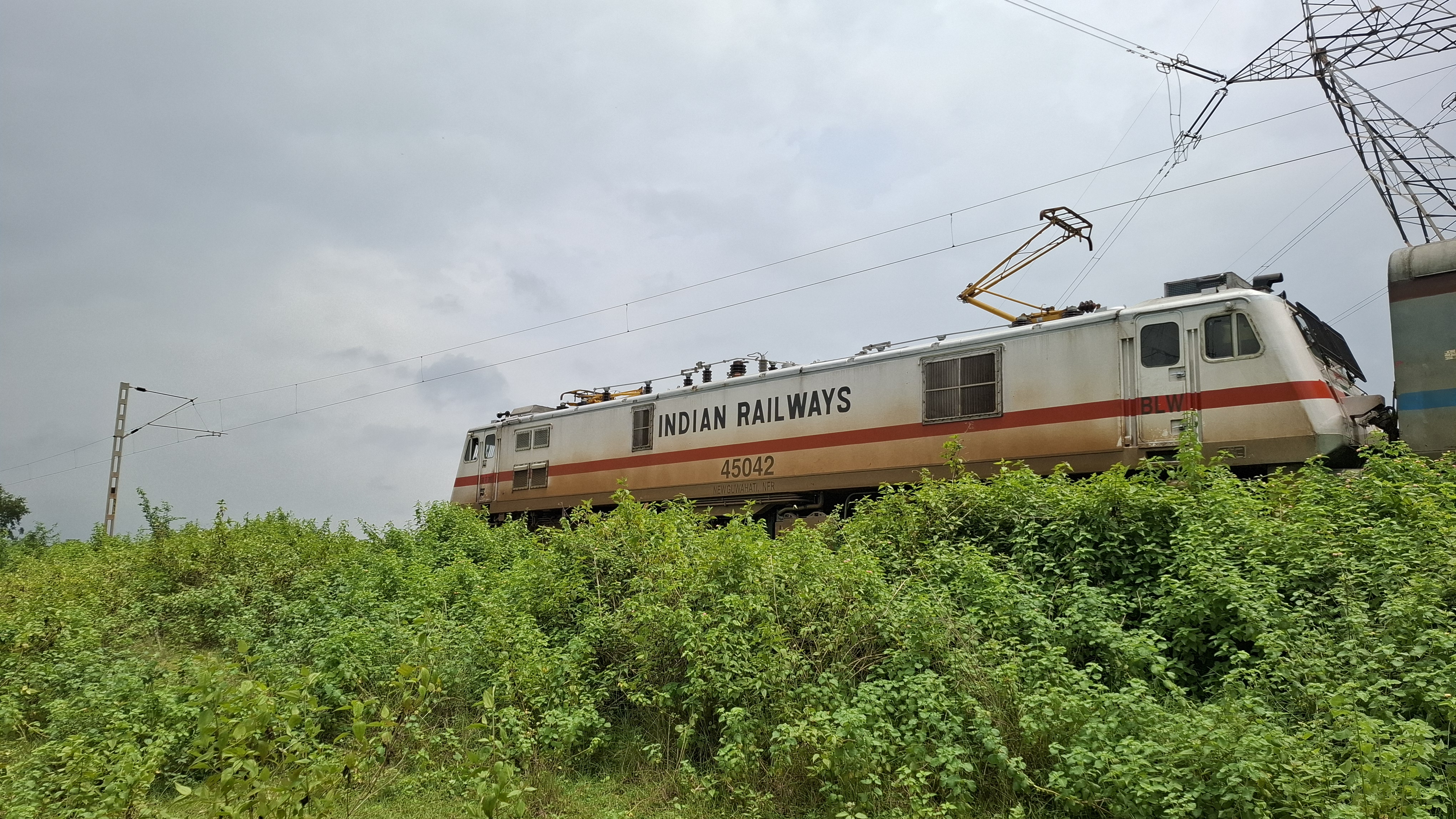 63332 Mokama - Kiul MEMU photo 3