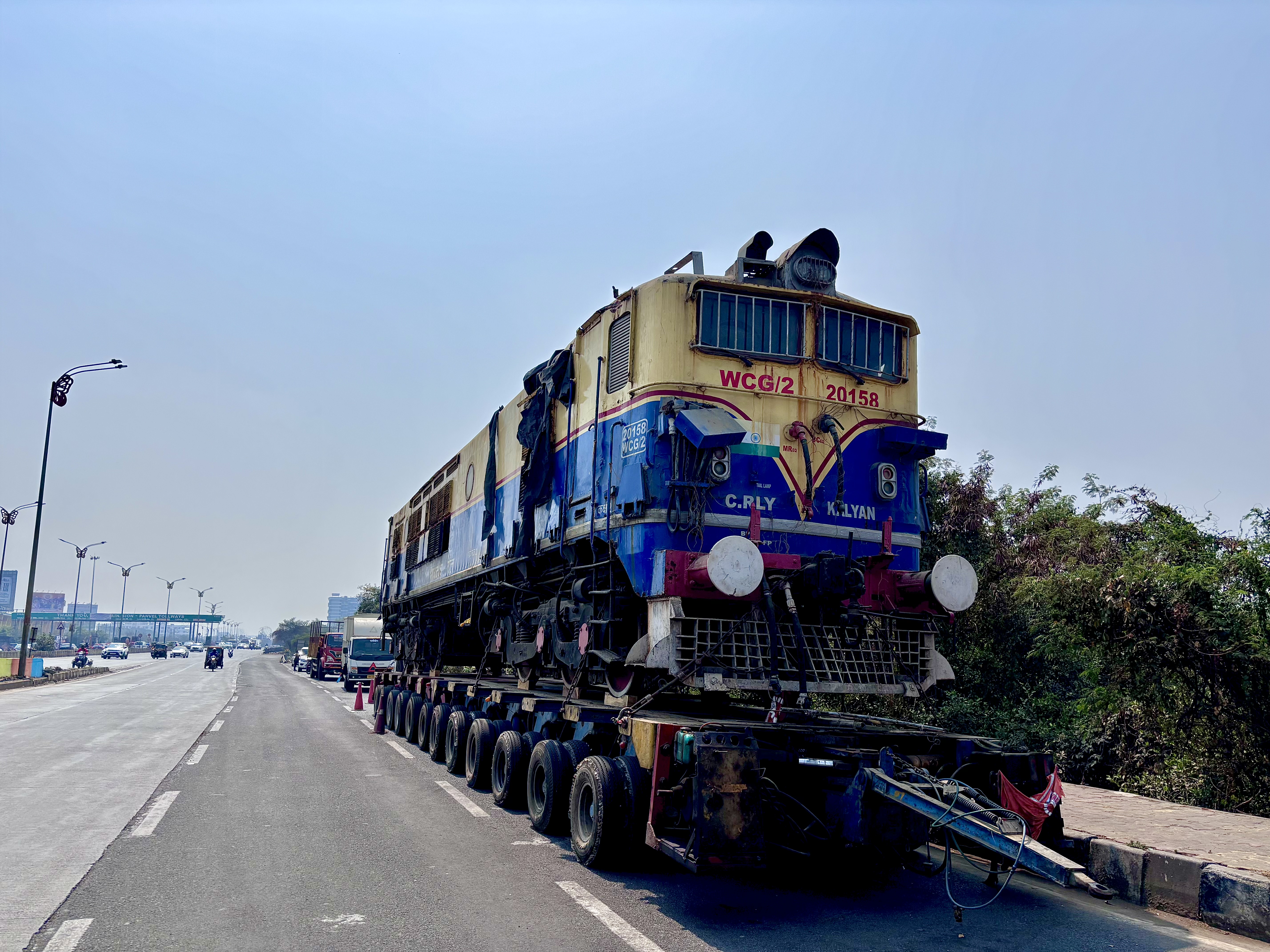 11421 Hadapsar - Solapur DEMU Express photo 4