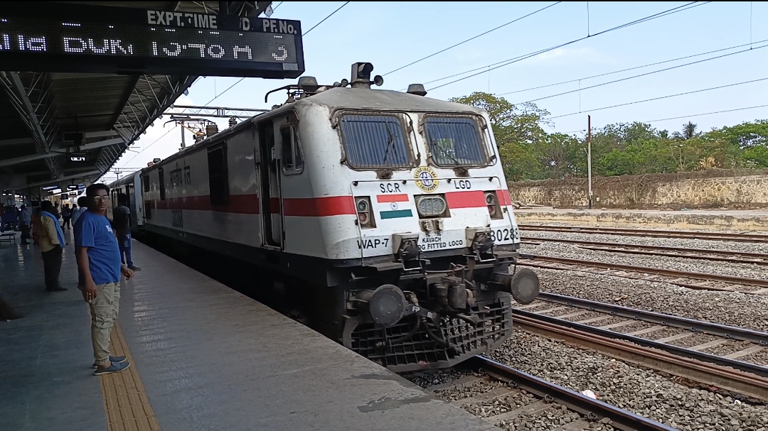 69187 Dahod - Ratlam MEMU photo 3