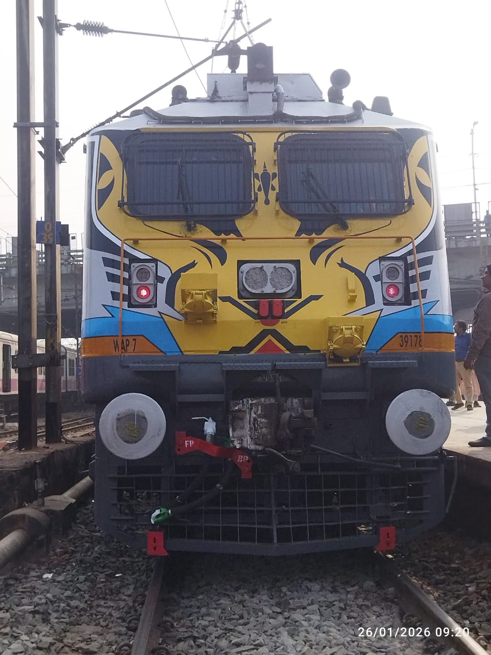 68101 Kharagpur - Adra MEMU photo 8