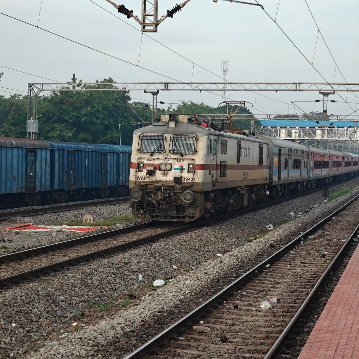 37365 Howrah - Arambagh Local photo 6