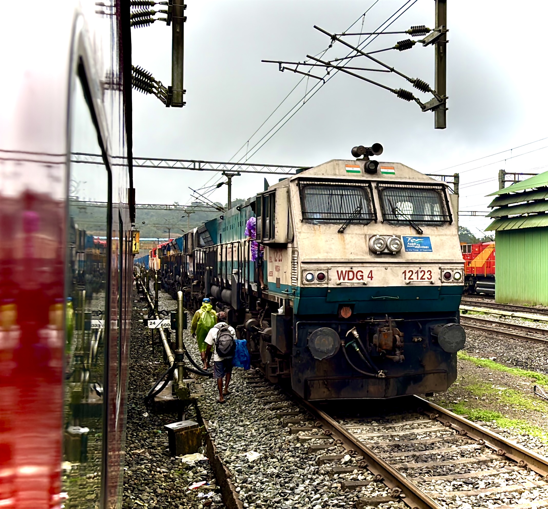 15009 Gorakhpur - Izzatnagar Express photo 7