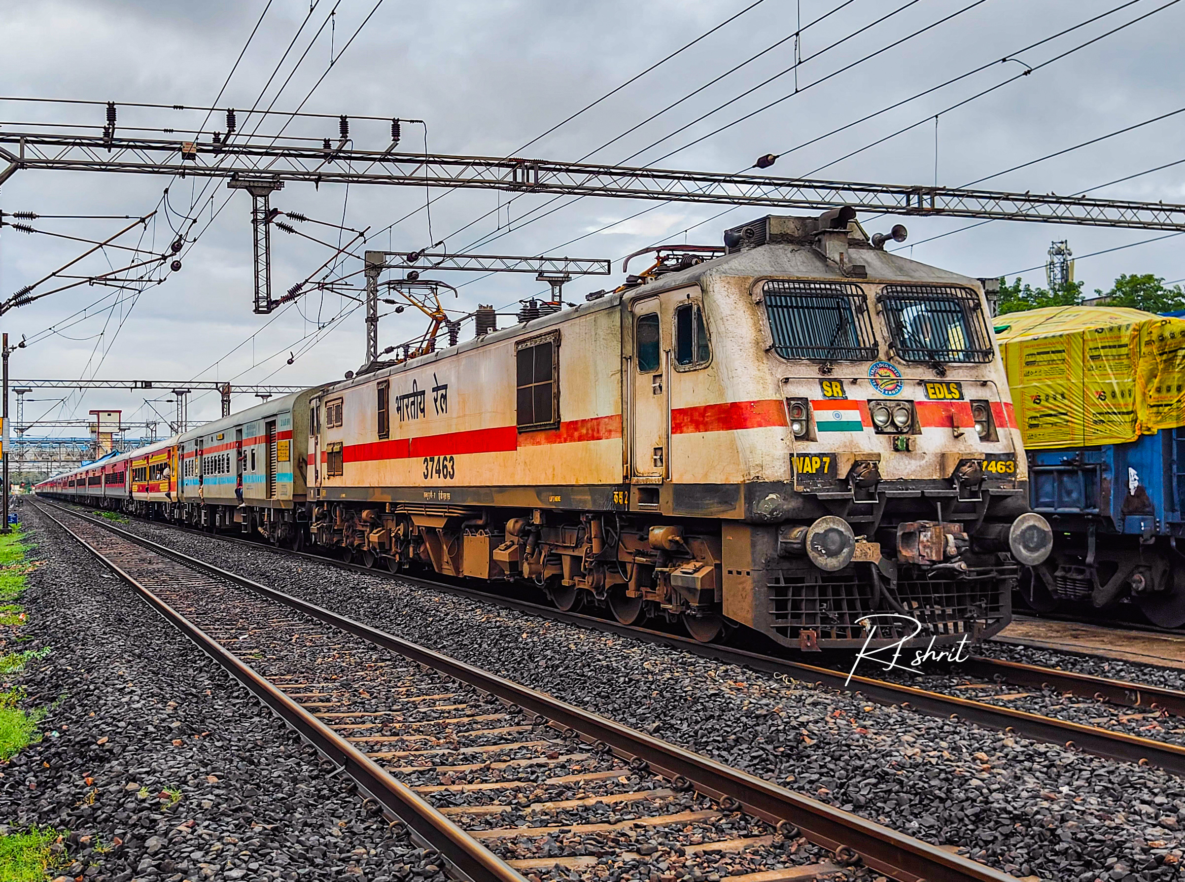 68862 Jharsuguda - Gondia MEMU photo 6