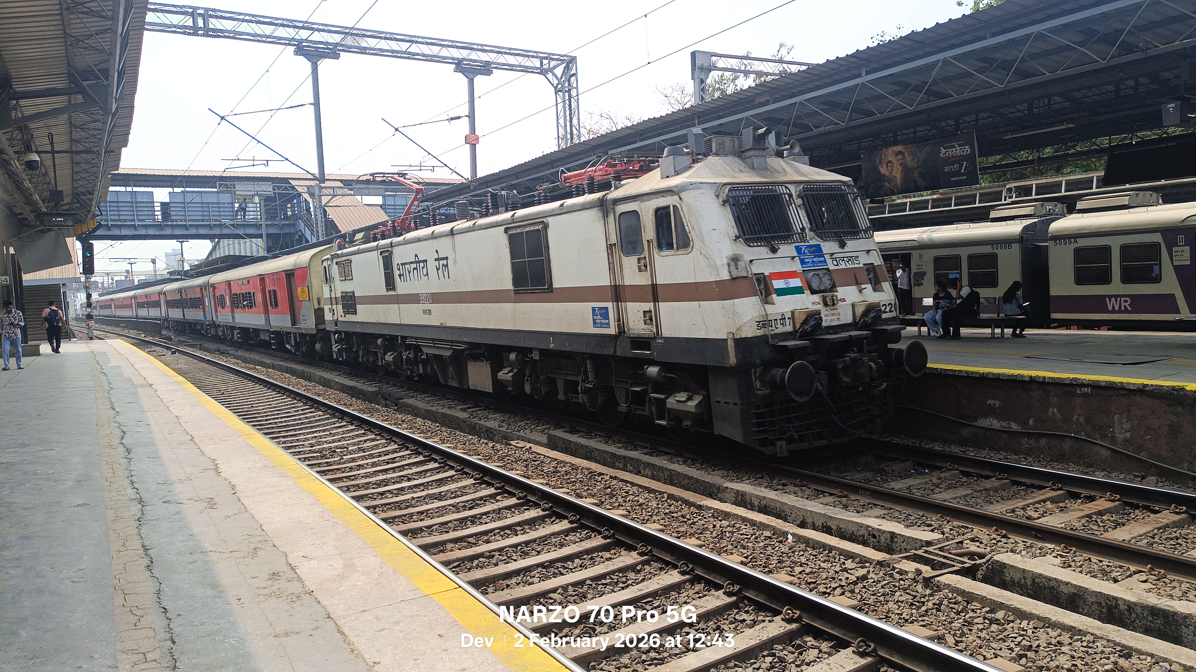 12925 Paschim SF Express photo 7