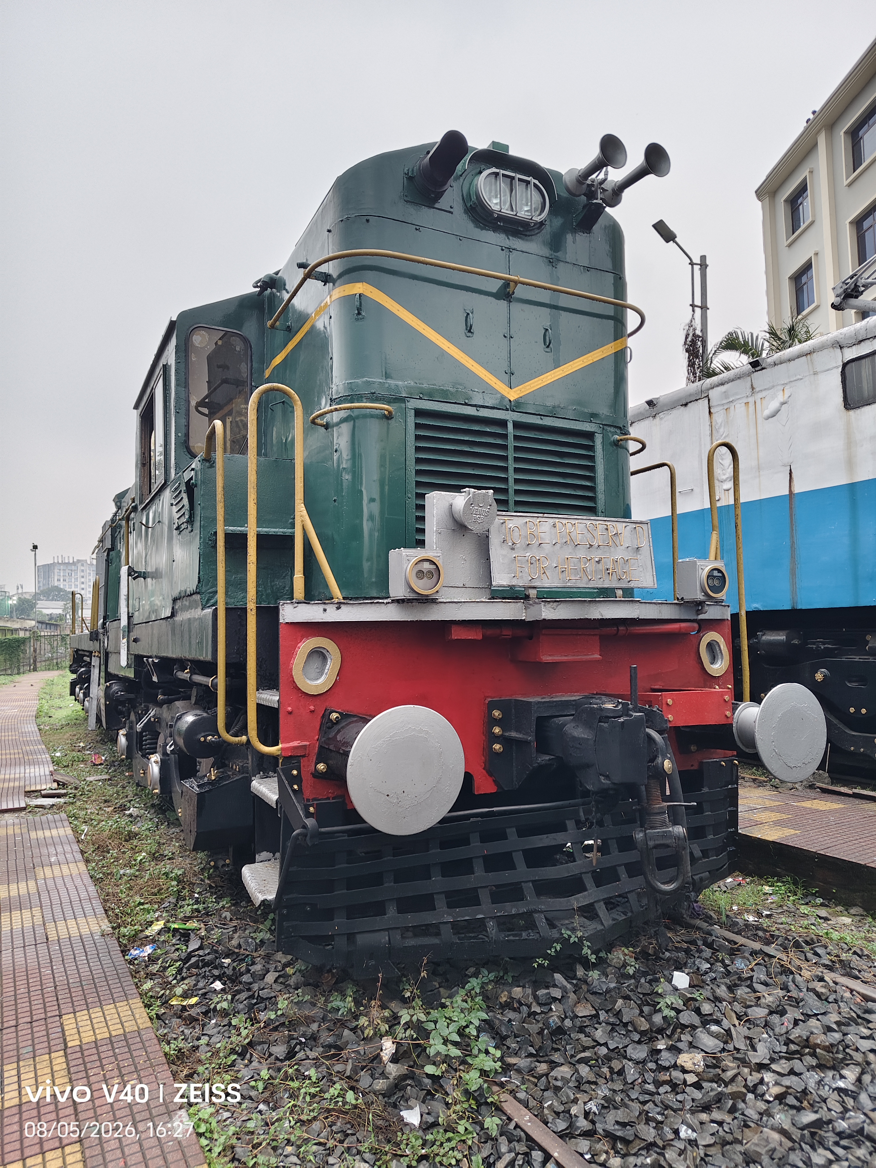 22407 Ambikapur - Hazrat Nizamuddin SF Express photo 8