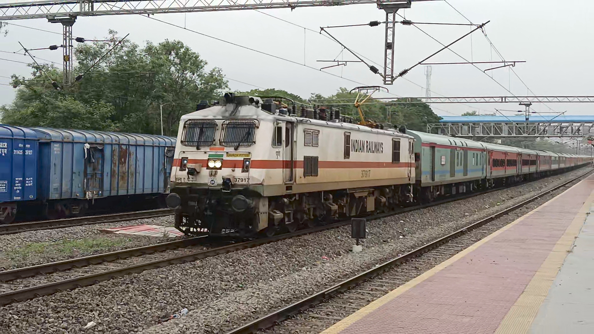 09041 Udhna - Jaynagar Summer Special photo 3
