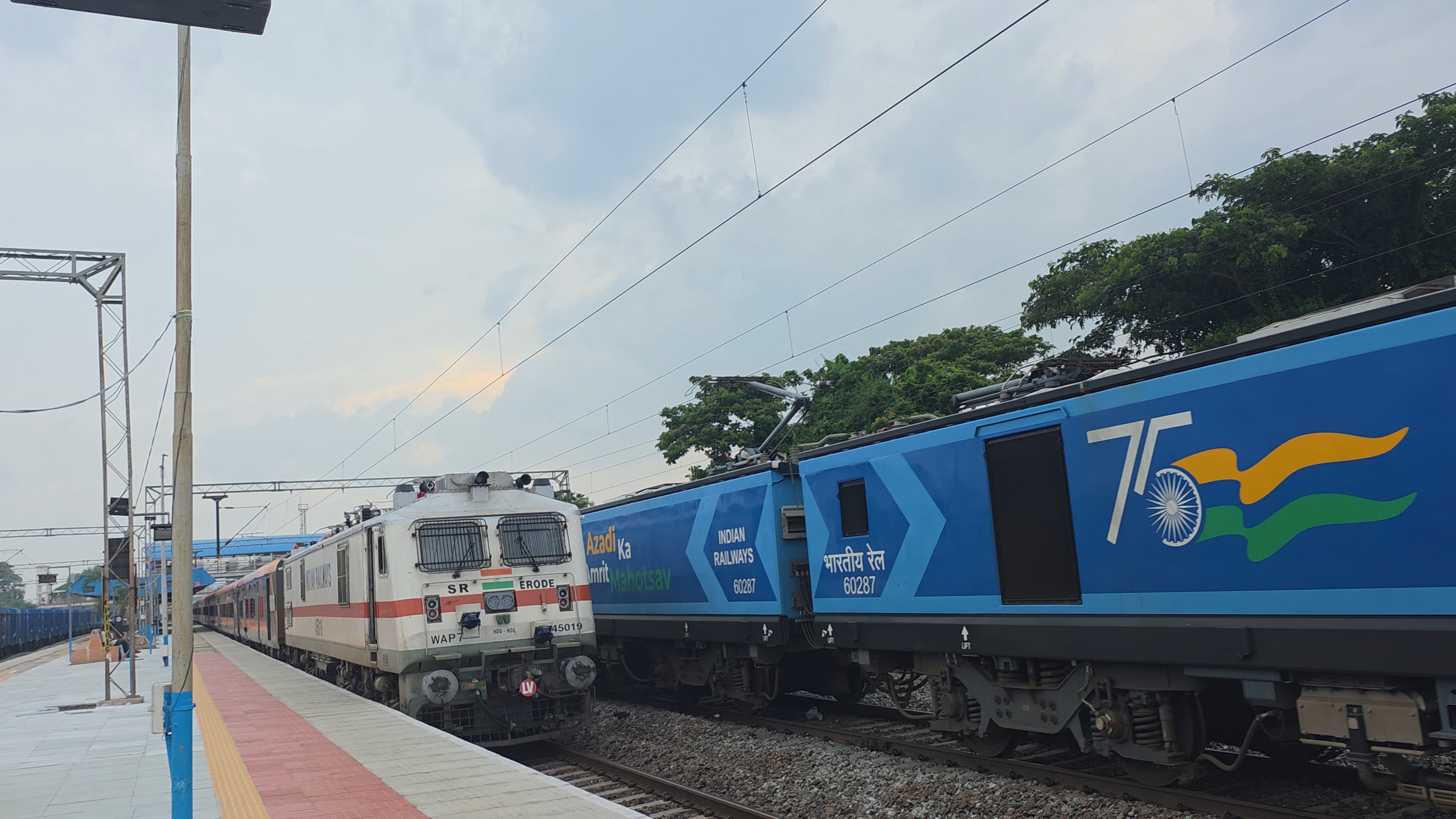 20603 New Jalpaiguri - Nagercoil Amrit Bharat Express photo 8