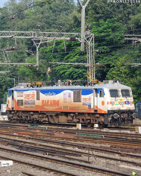 09075 Mumbai Central - Kathgodam Special Fare SF Summer Special photo 3