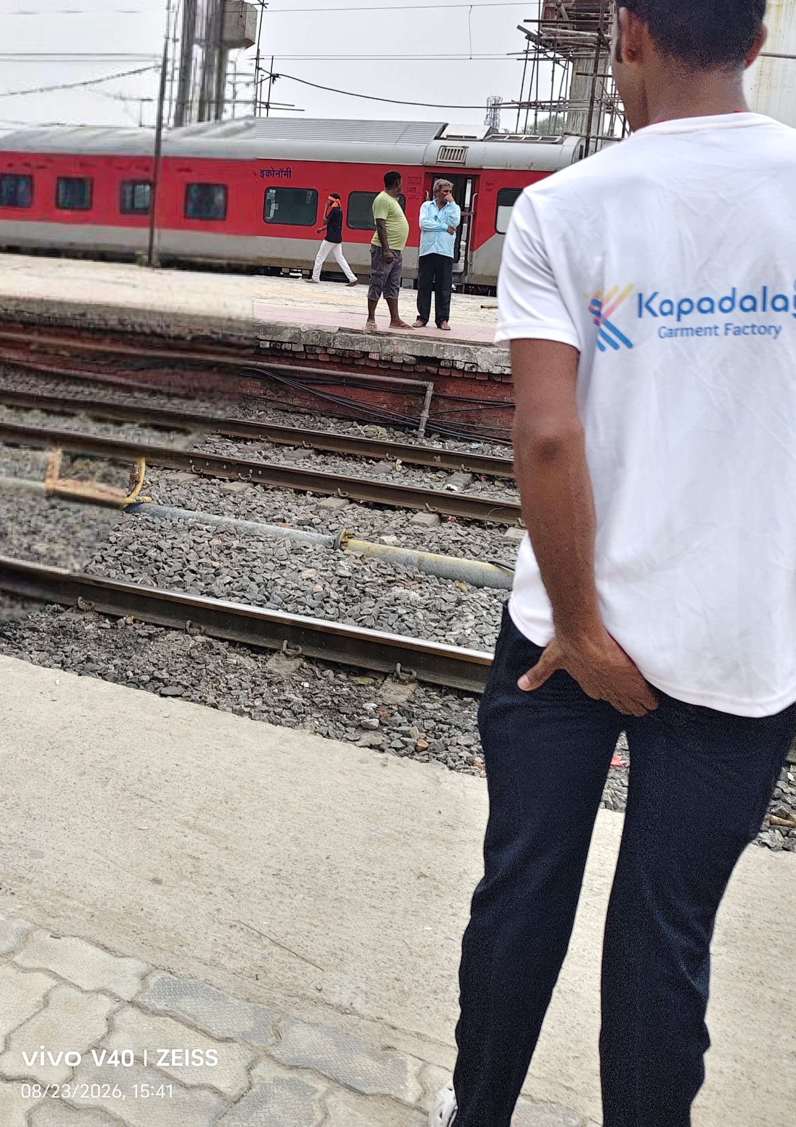 18101 Tatanagar - Jammu Tawi Express photo 2