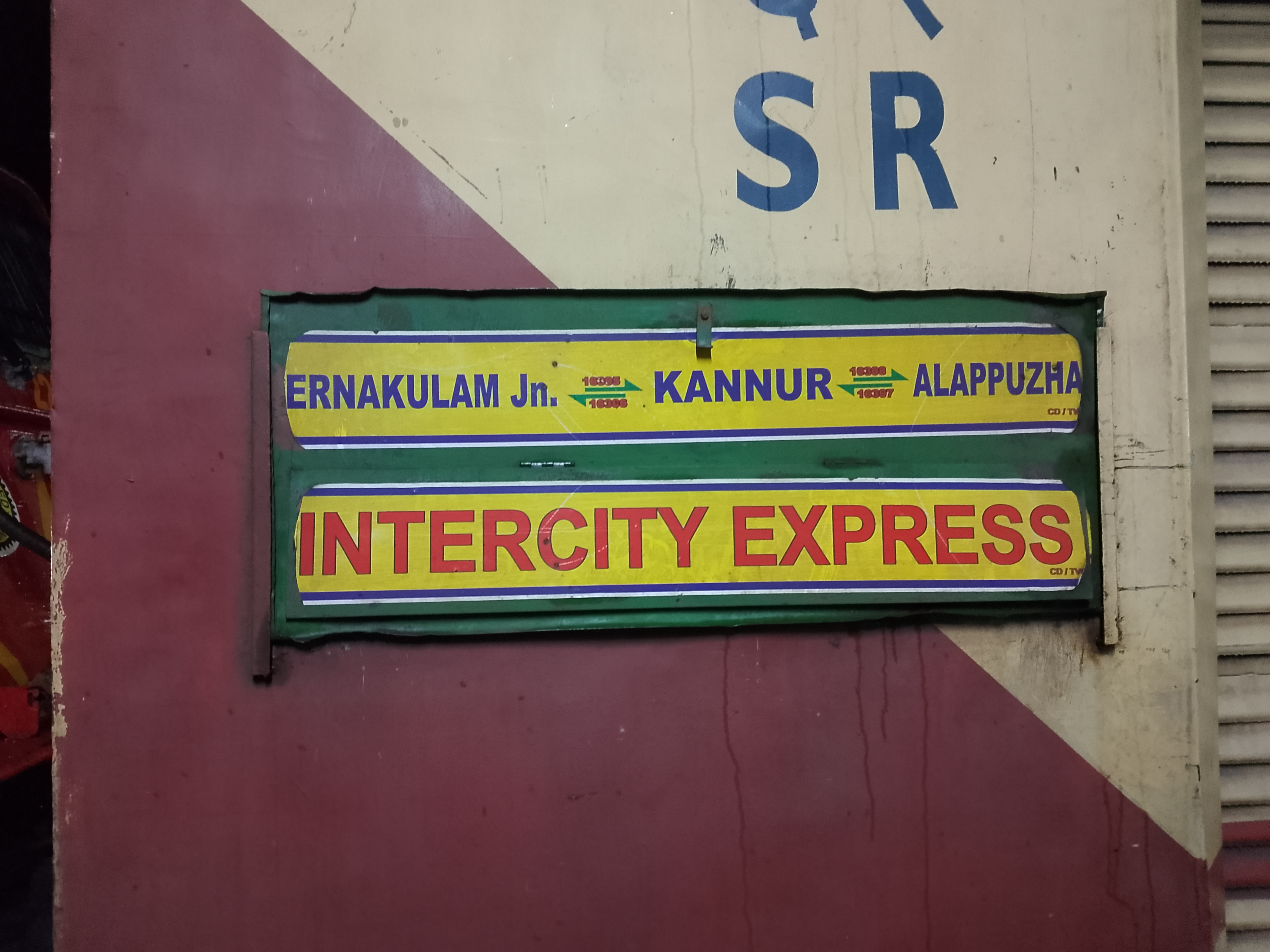16307 Alappuzha - Kannur Executive Express photo 2