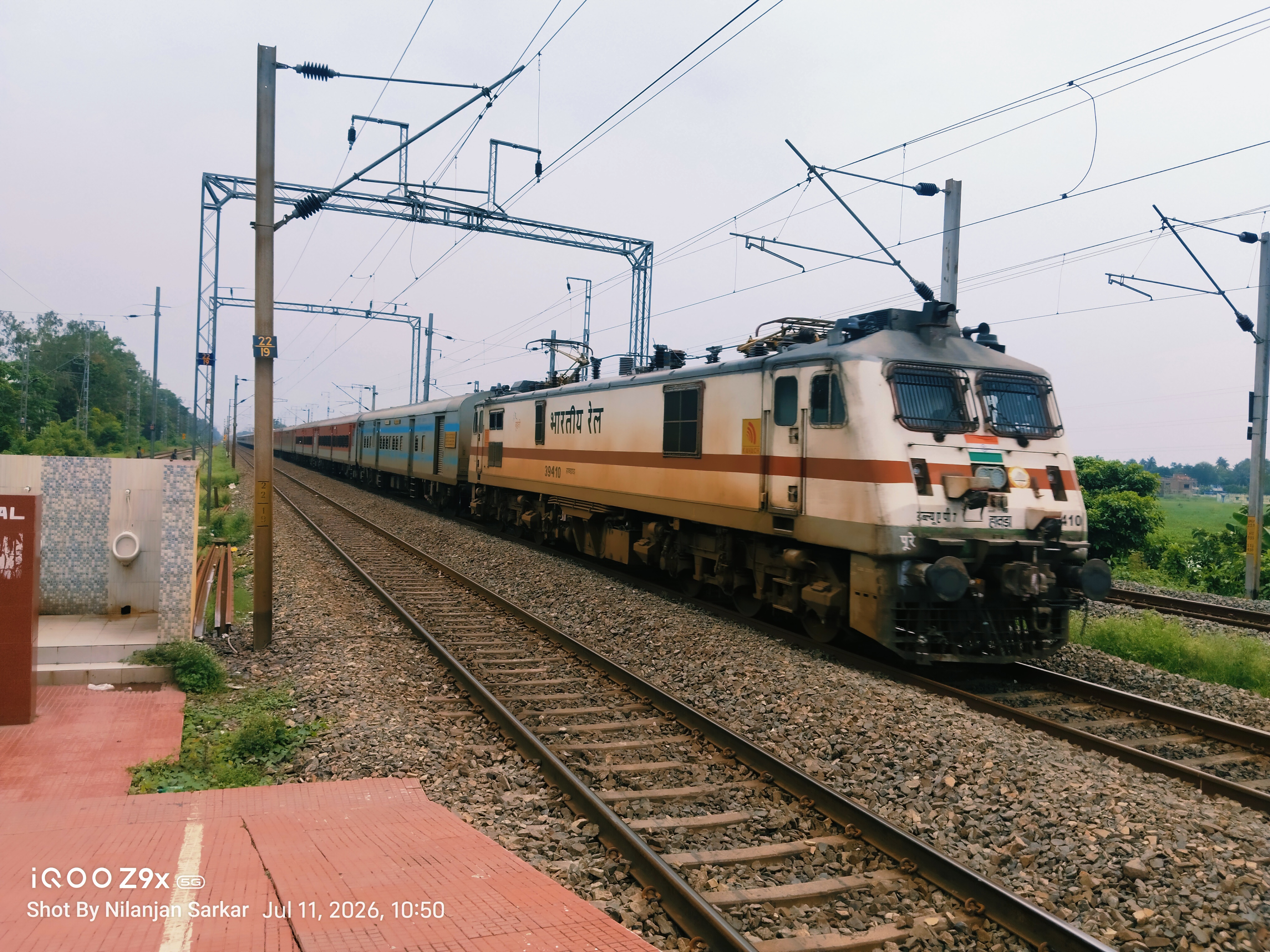 61127 Wardha - Balharshah MEMU photo 4