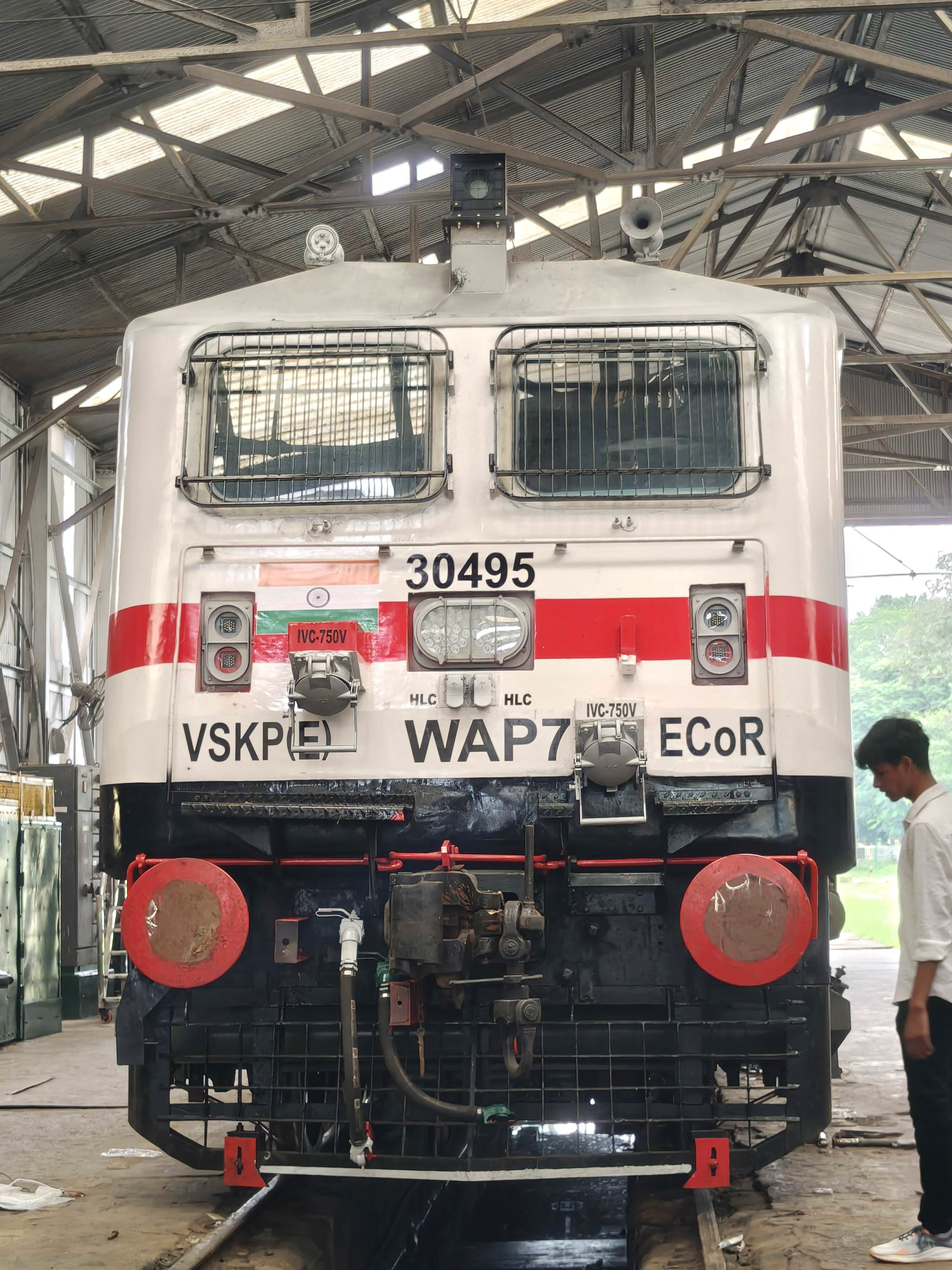 04009 Sitamarhi - Delhi Special Fare Summer Special photo 4