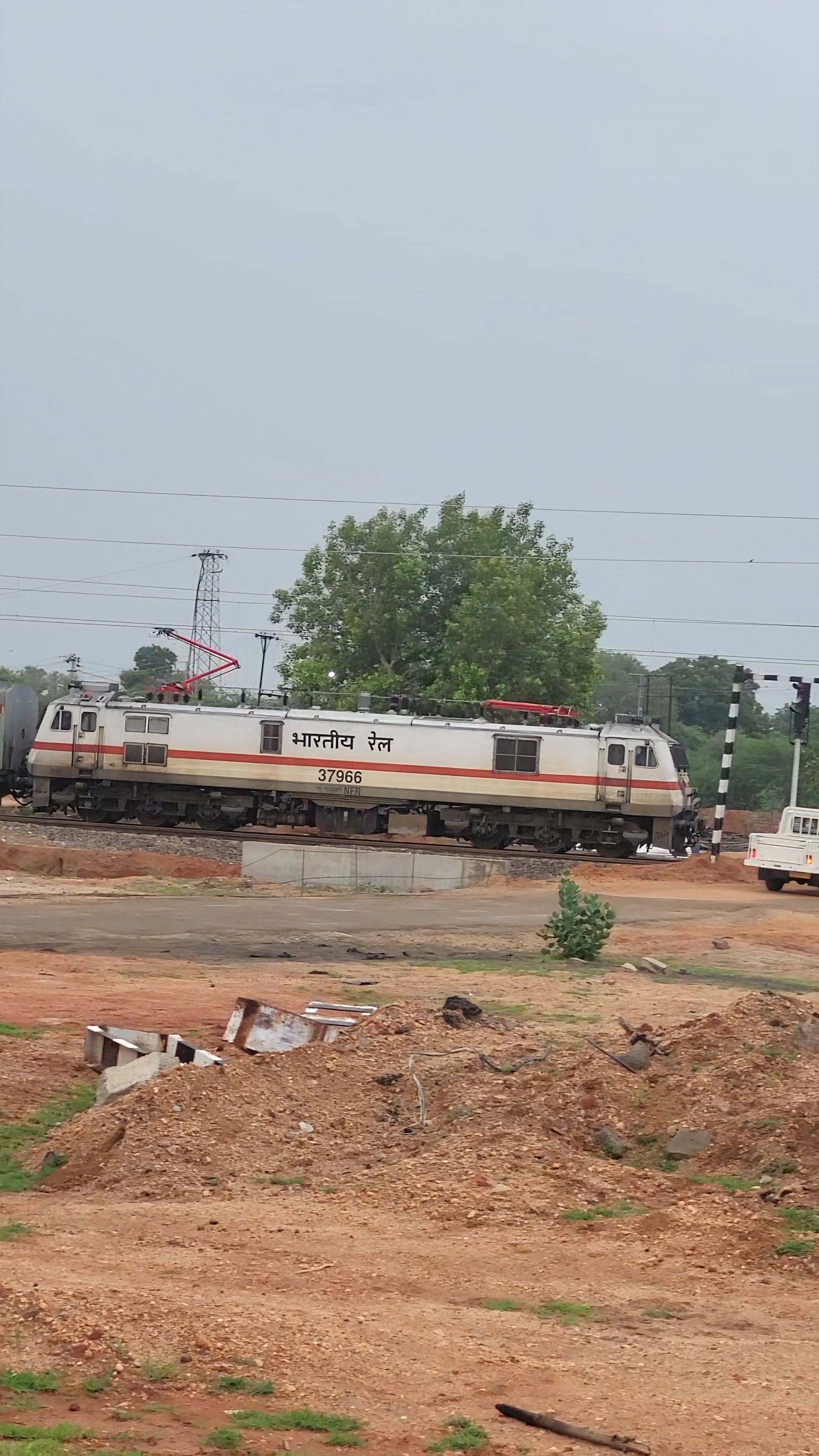 36829 Howrah - Barddhaman Local (via Chord Line) photo 2