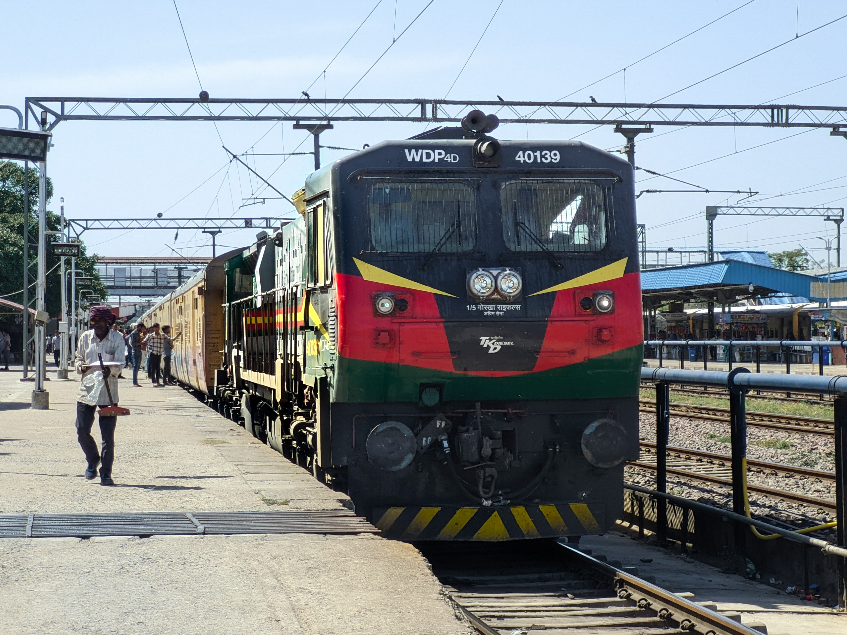 77641 Kacheguda - Mahbubnagar DEMU photo 1