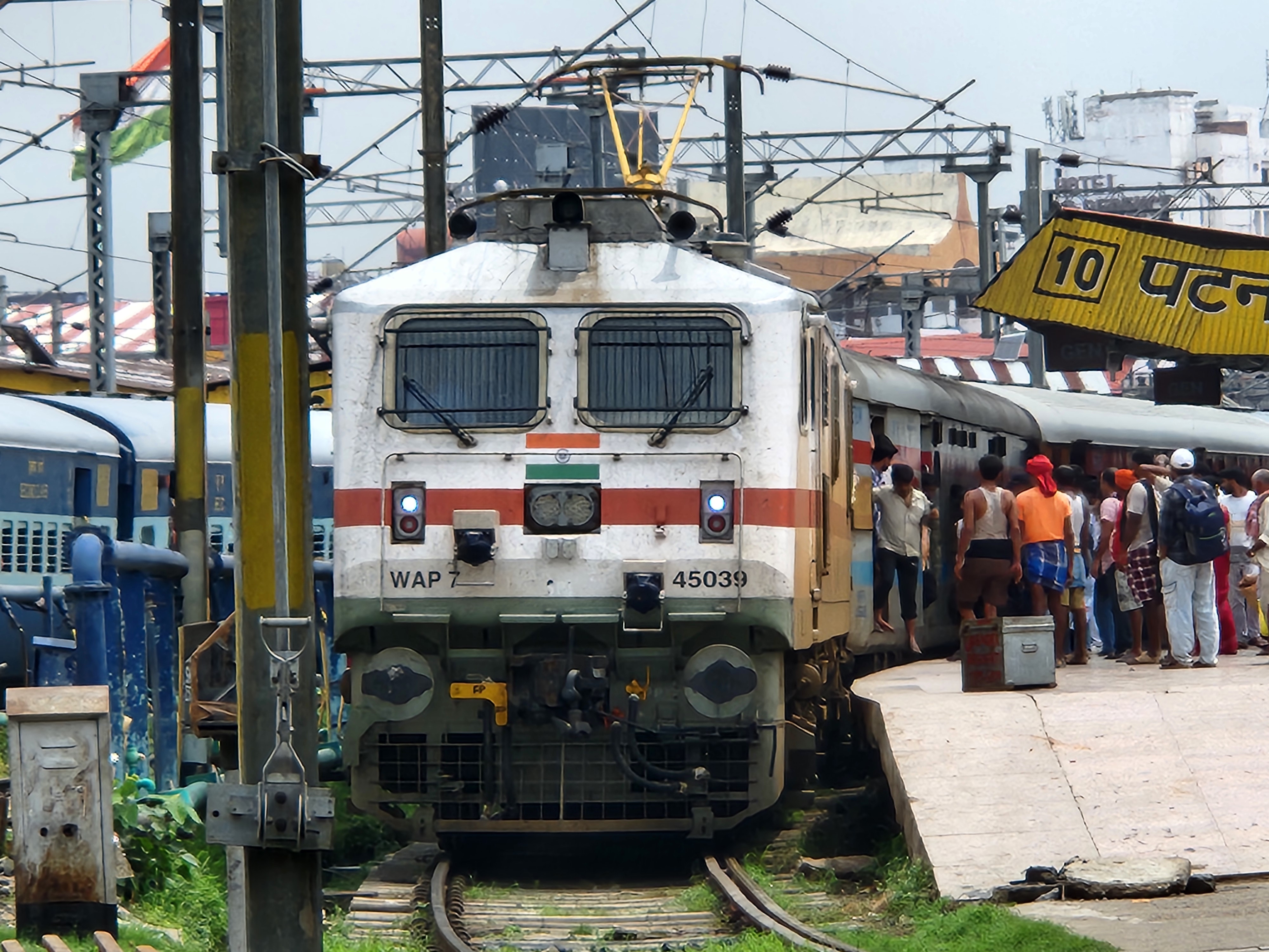 47210 Lingampalli - Umdanagar MMTS photo 5