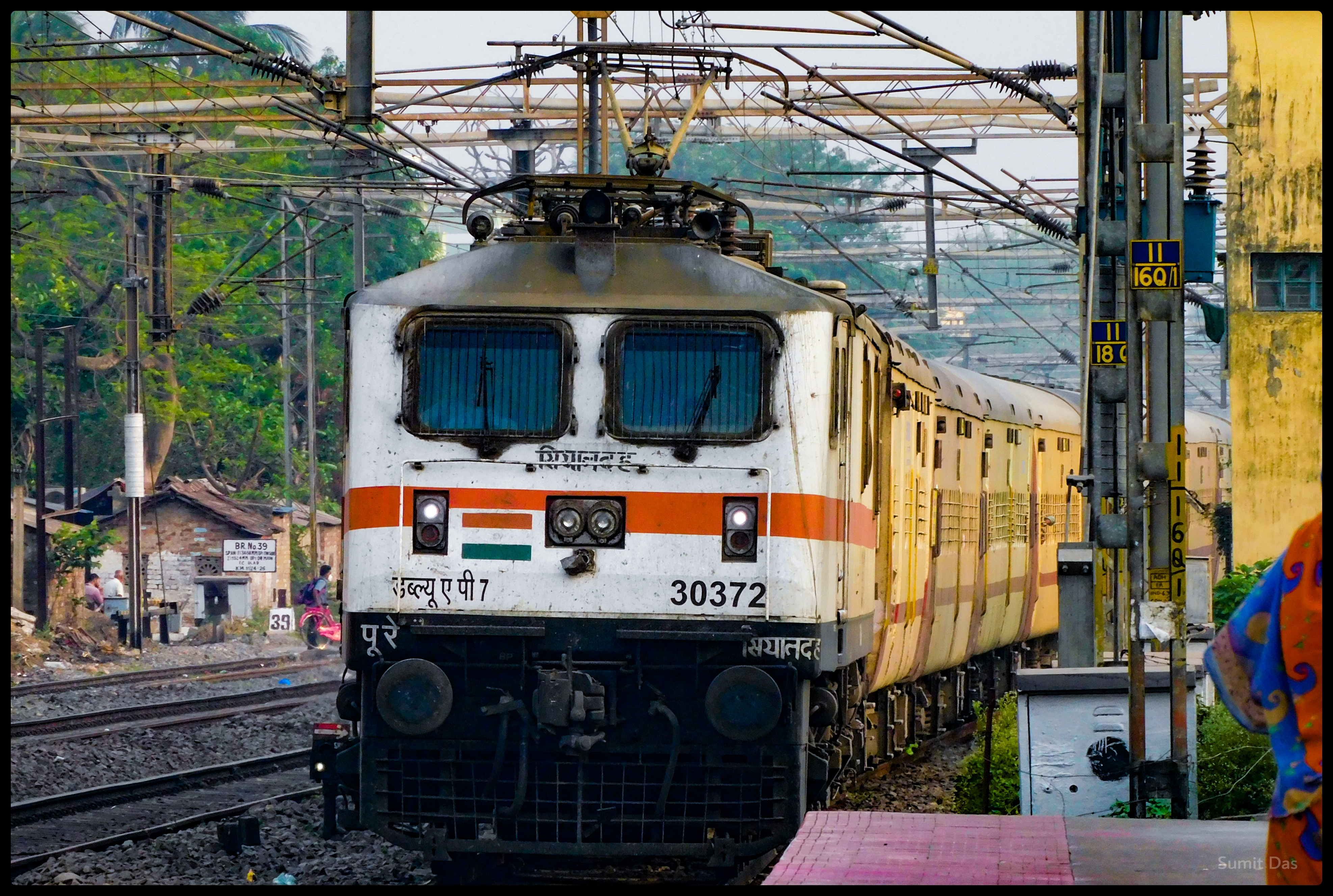 13185 Gangasagar Express photo 14