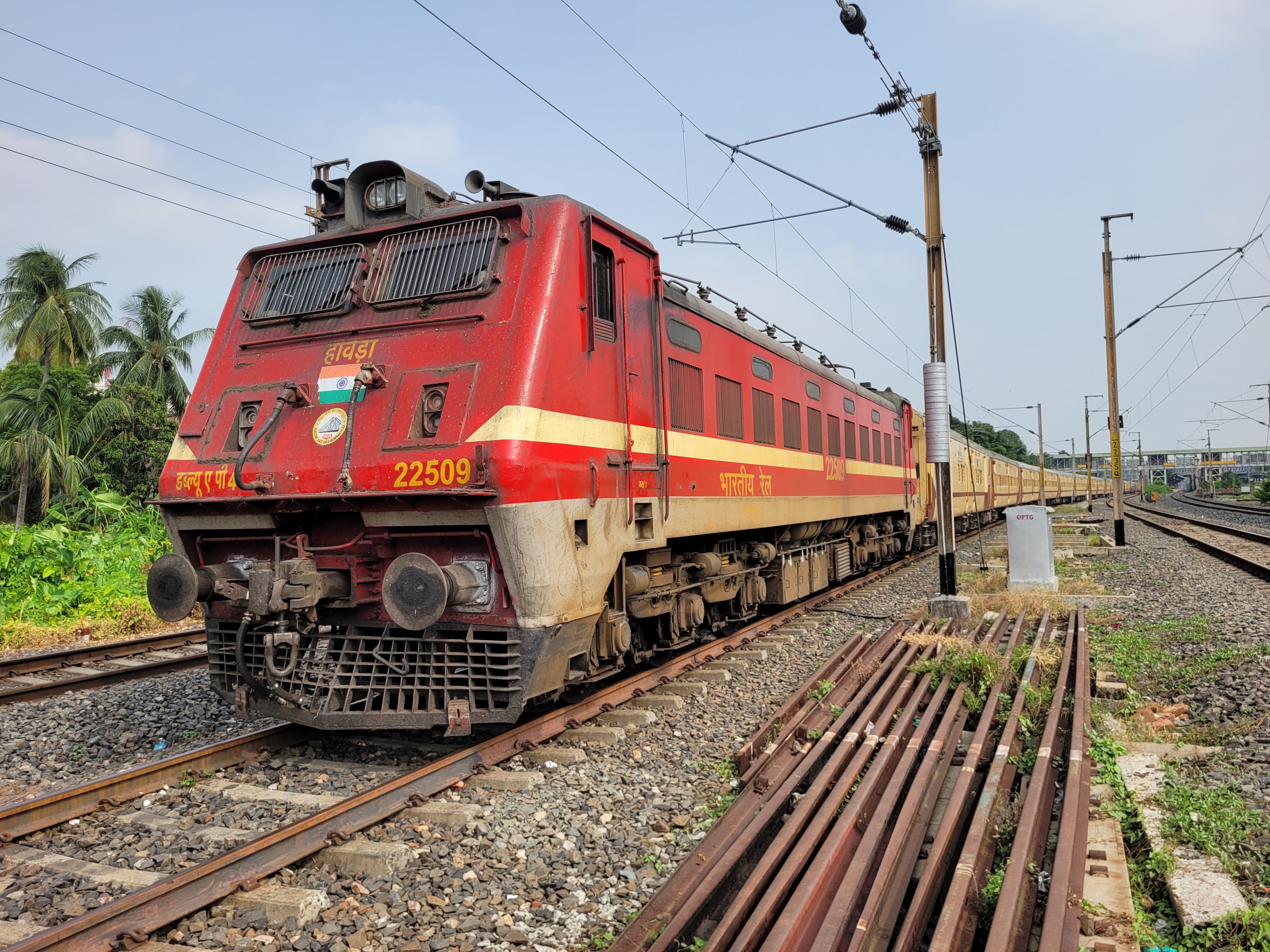 37917 Howrah - Katwa Local photo 4