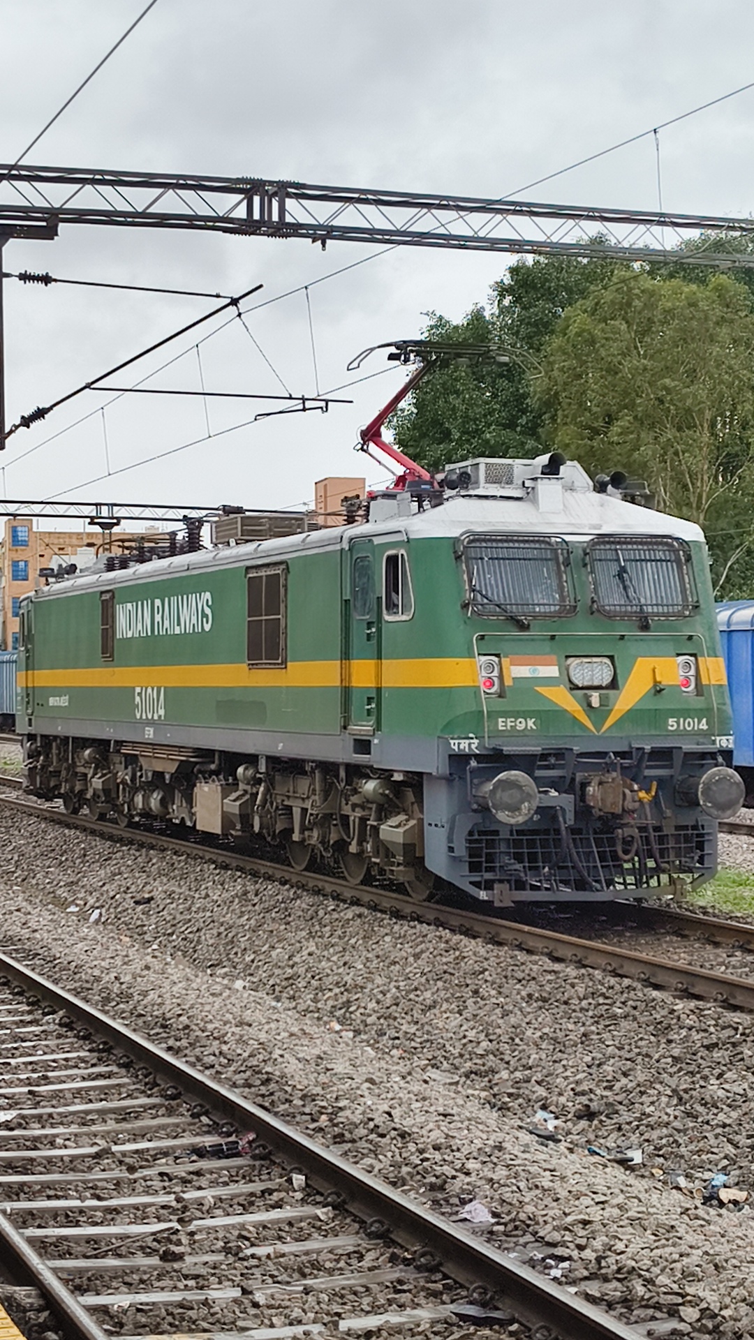 64583 Tundla - Delhi MEMU photo 7