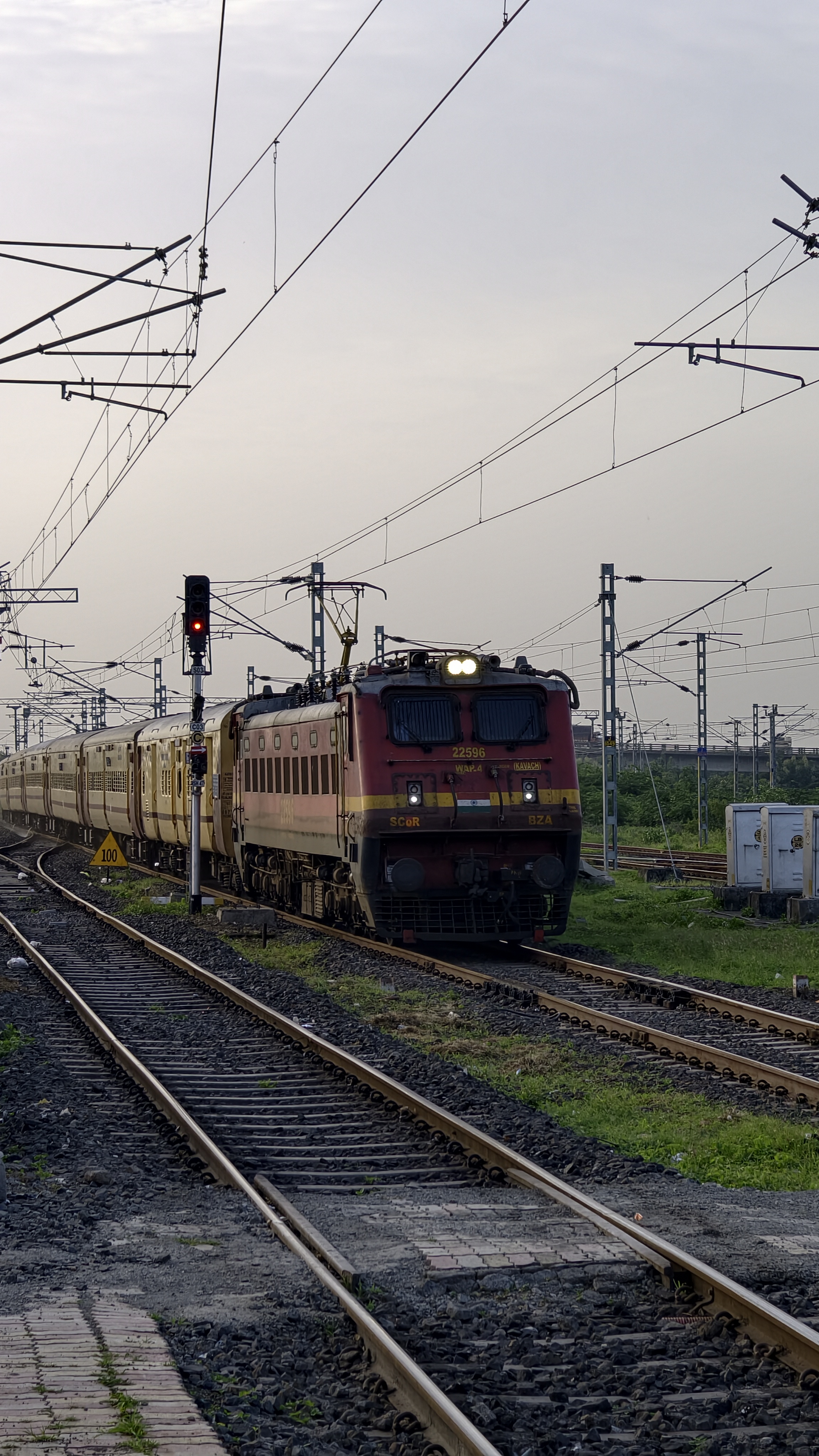 33515 Sealdah - Hasanabad Local photo 5
