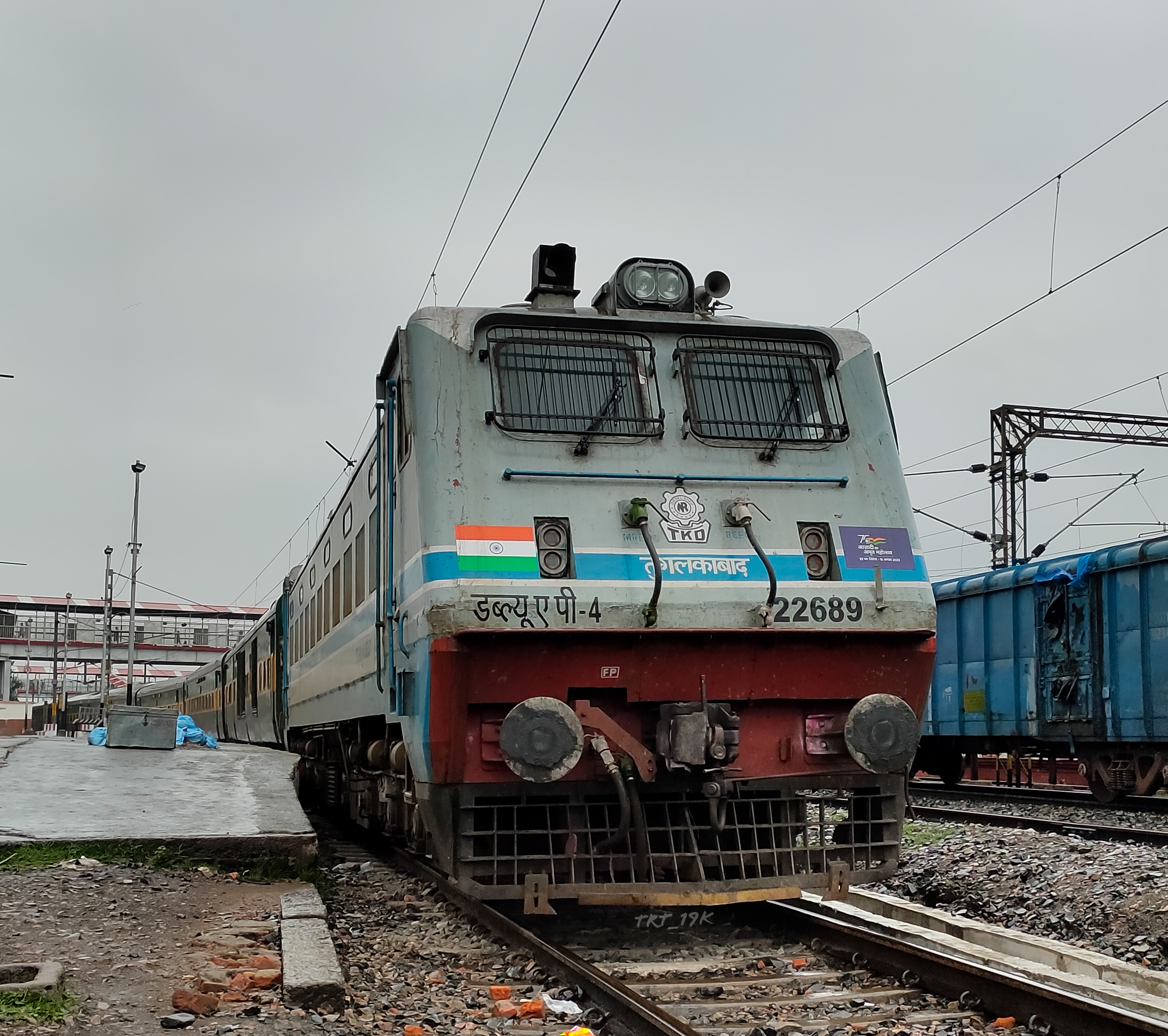 22809 Paradeep - Visakhapatnam Weekly SF Express photo 5