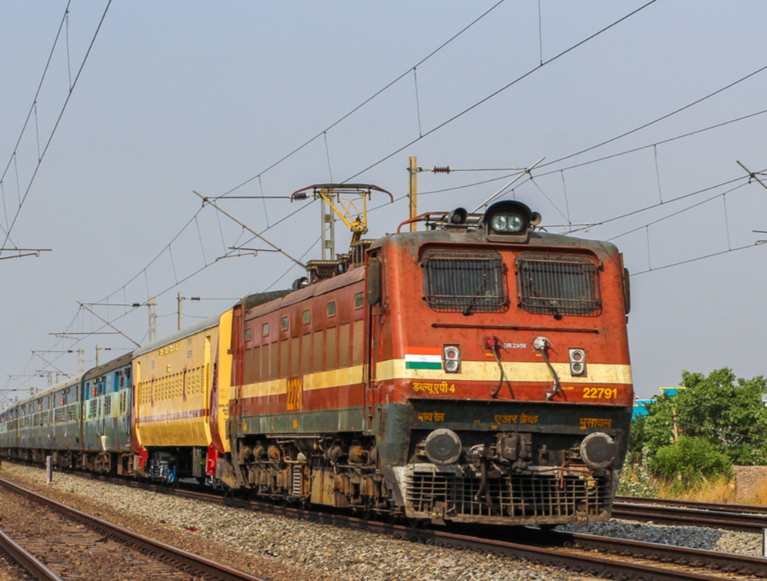 06717 Tiruturaipundi - Tiruchchirappalli Weekly DEMU photo 3