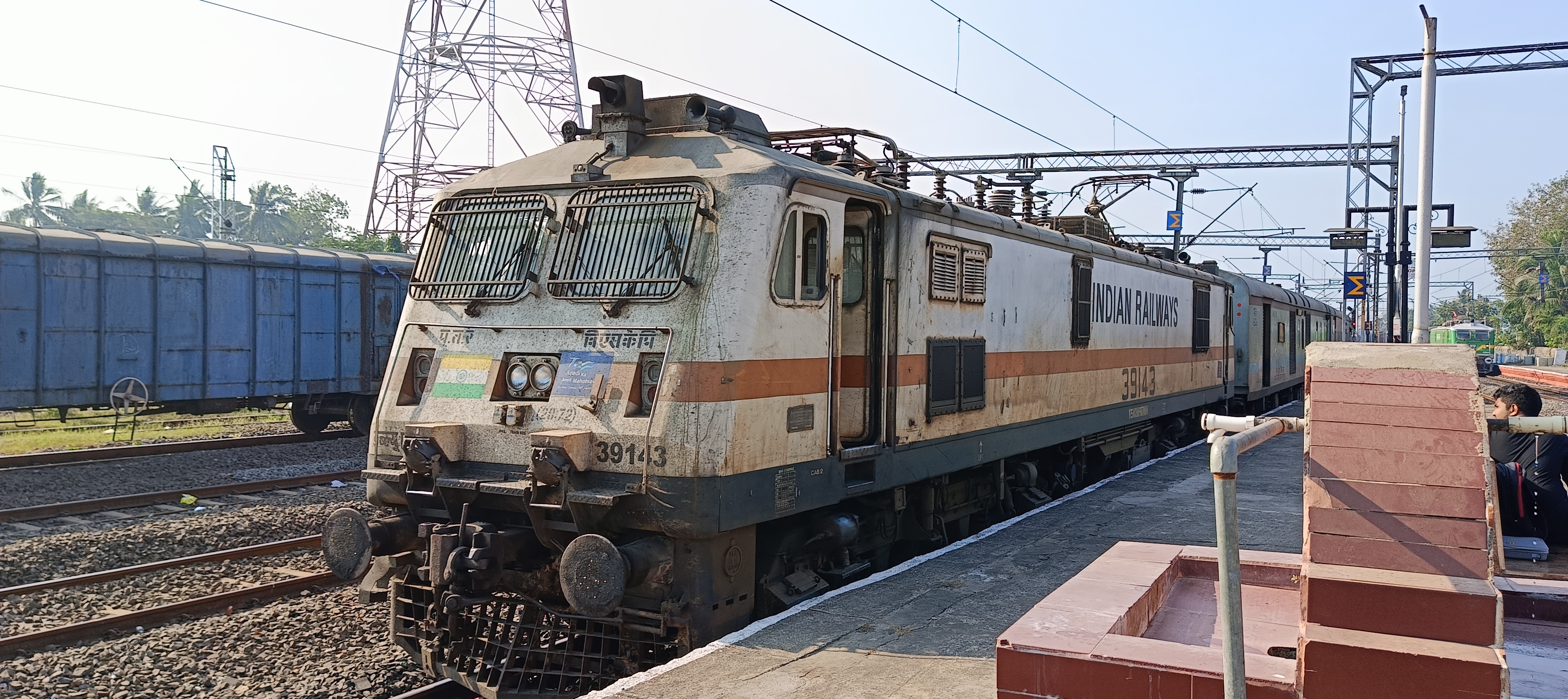 66547 Krishnarajapuram - Marikuppam MEMU photo 2