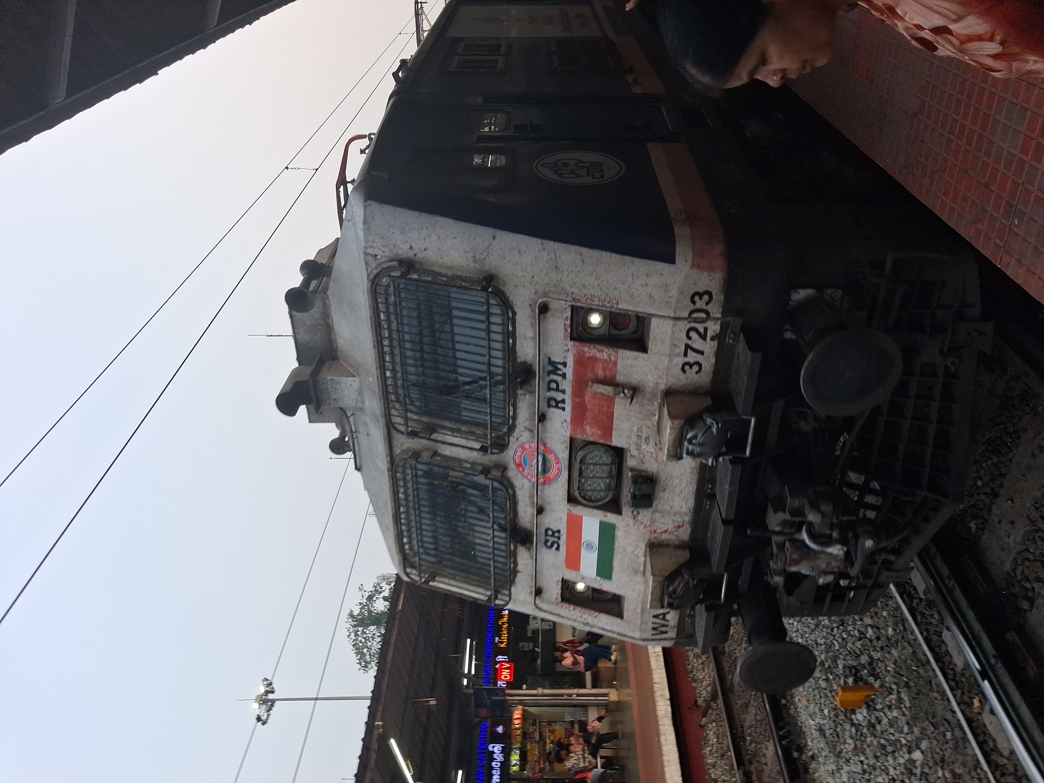 73411 Godda - Hansdiha DEMU photo 8