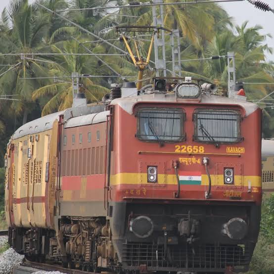 04551 Lucknow - Saharanpur Special photo 3