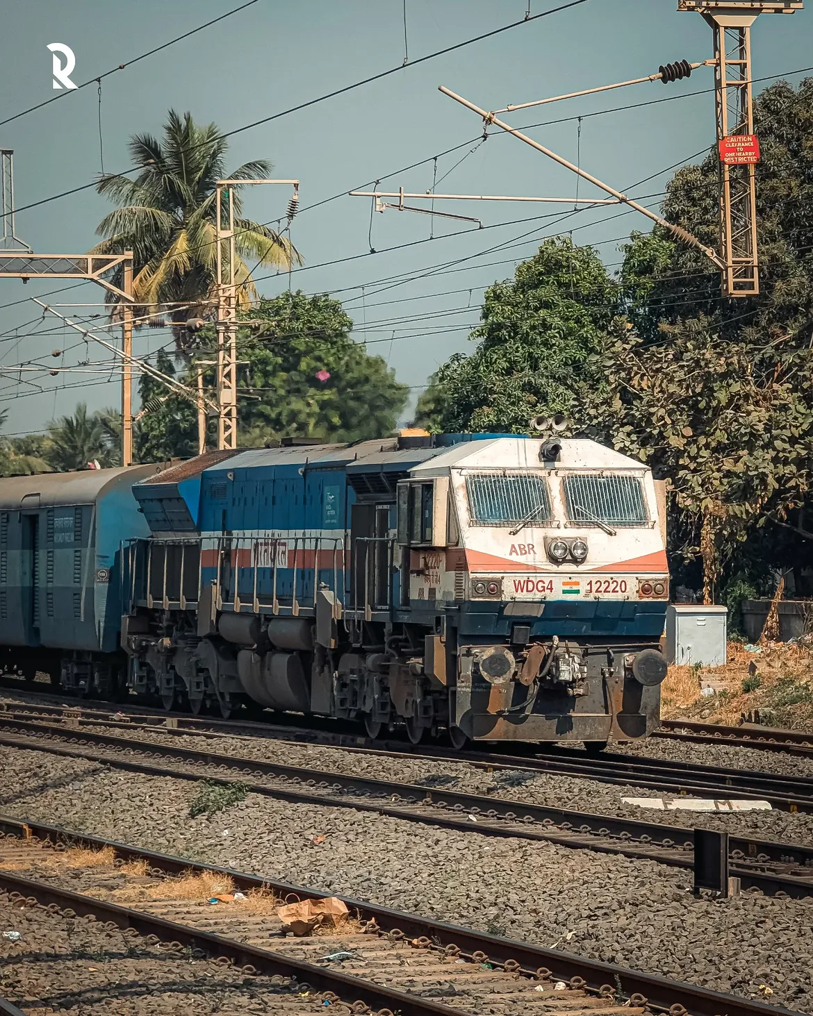 12441 Bilaspur - New Delhi Rajdhani Express photo 1