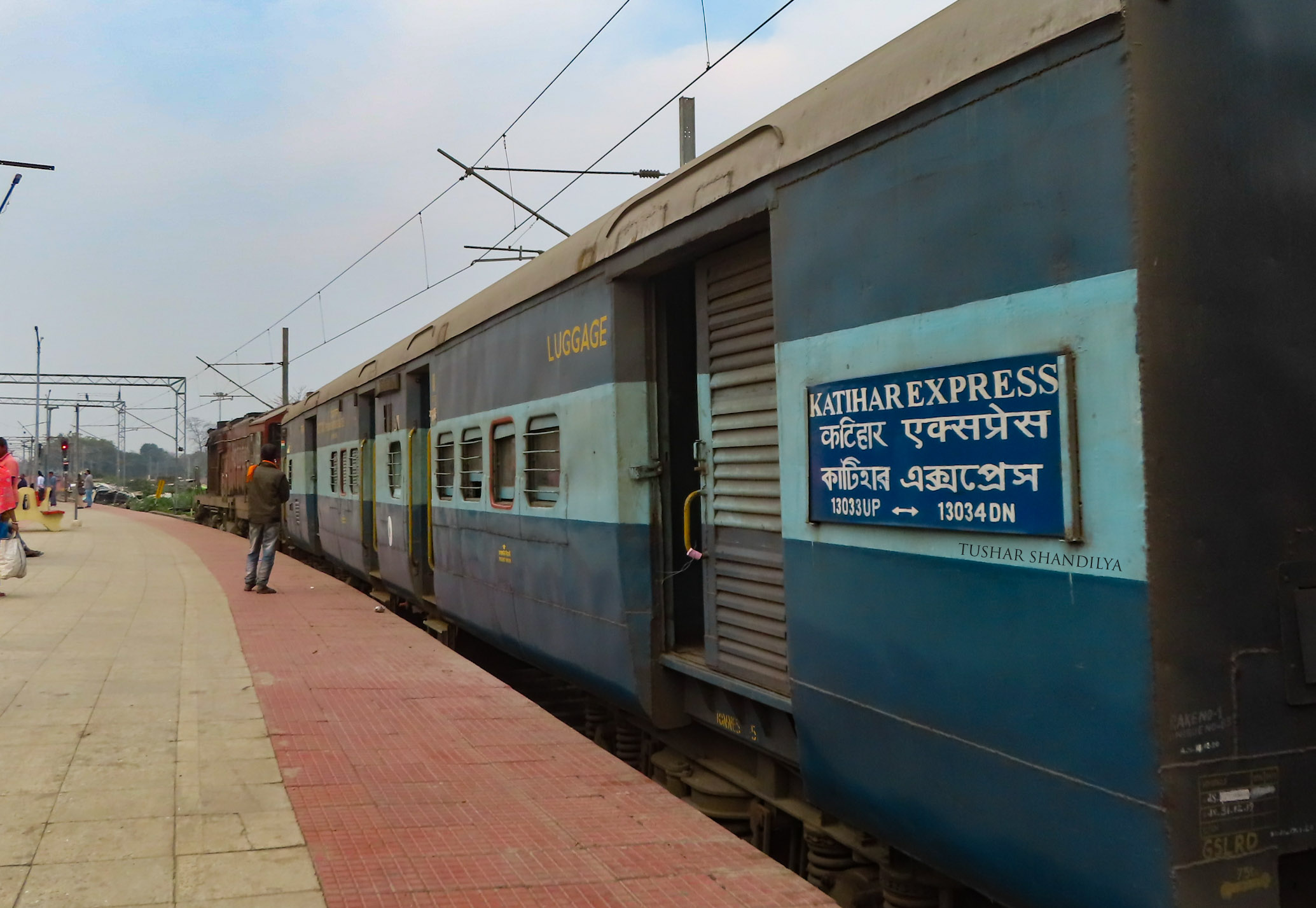 13033 Howrah - Katihar Express photo 5