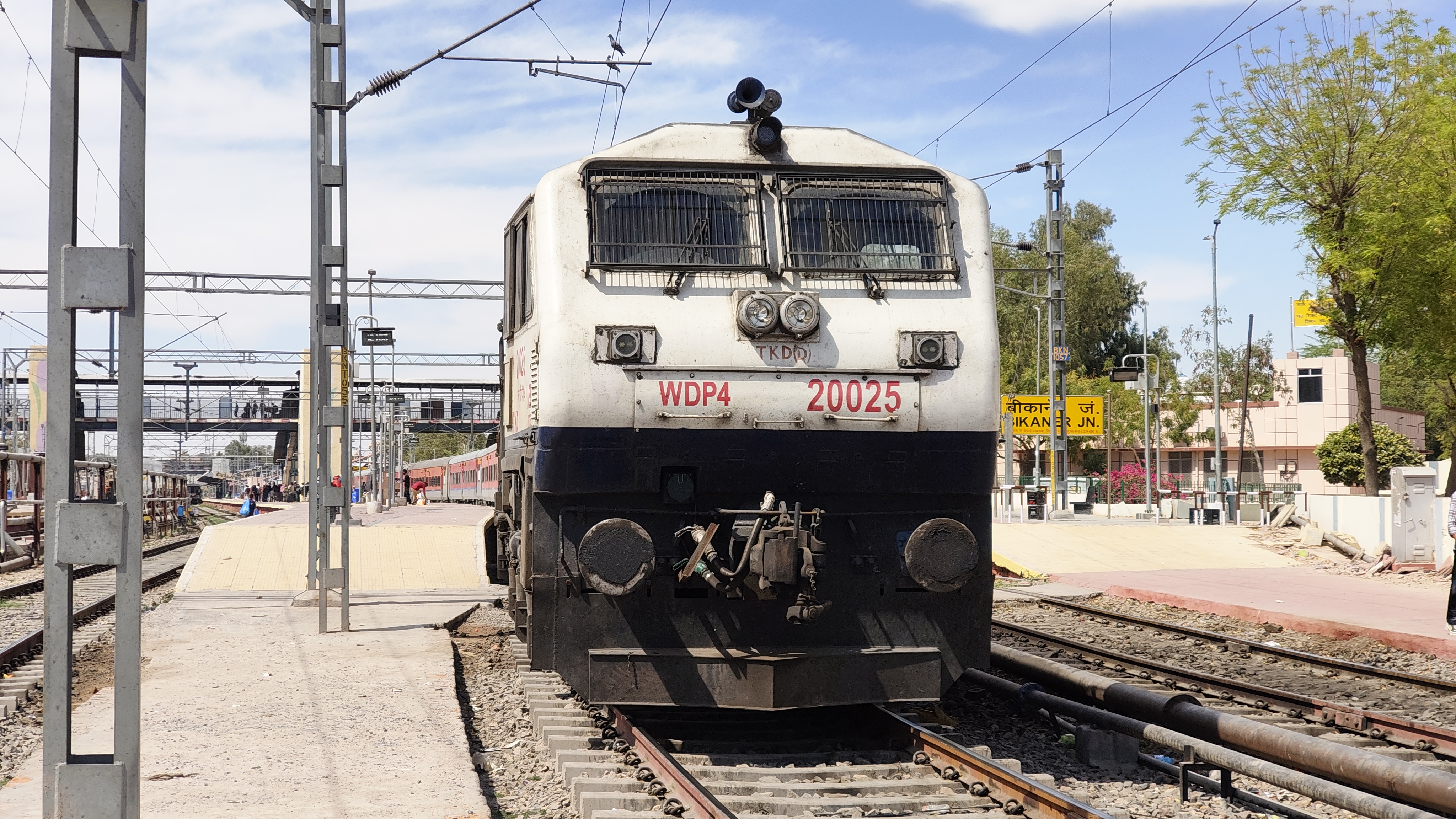 35013 Barddhaman - Katwa Local photo 7