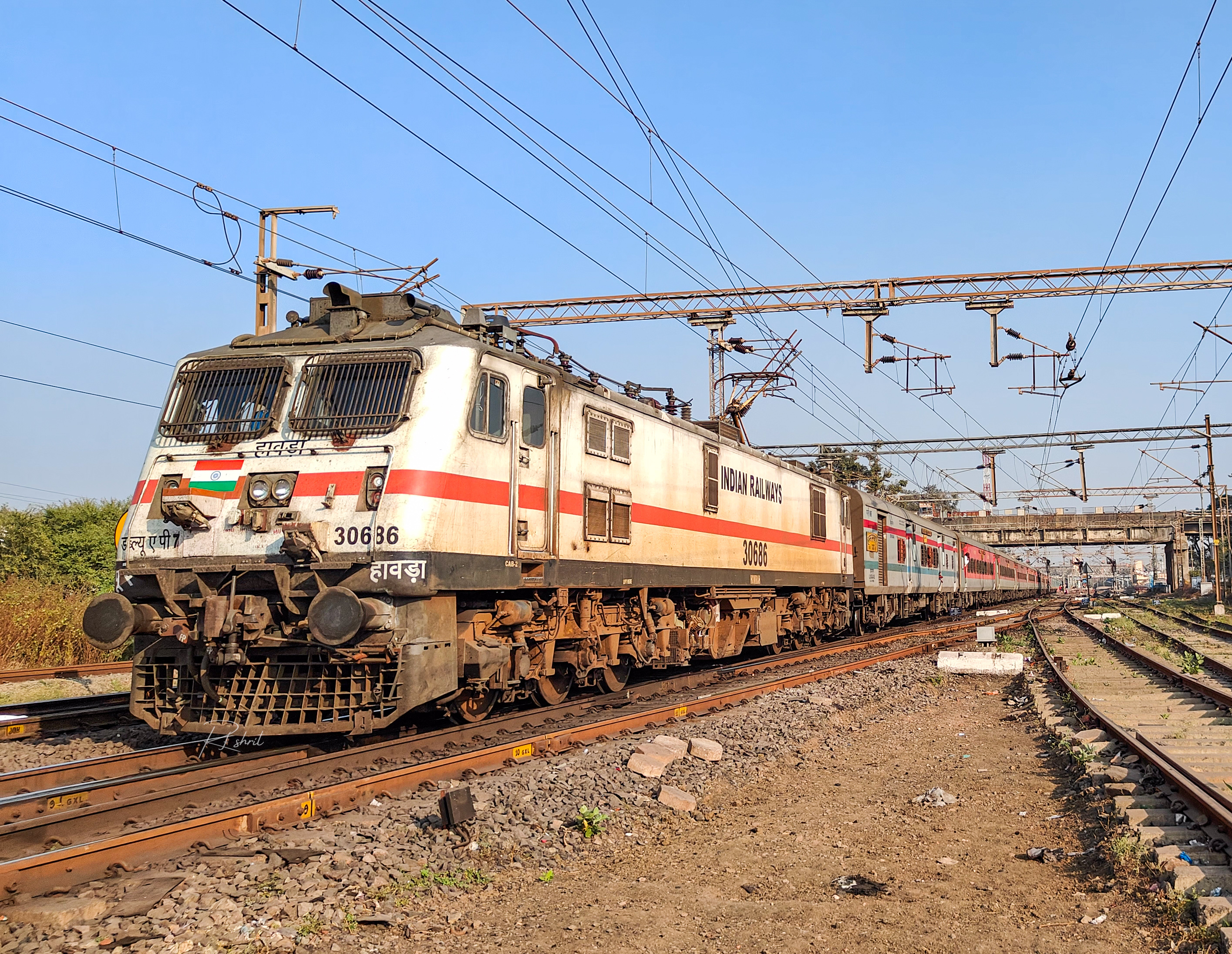 20917 Indore - Puri Humsafar Express photo 2