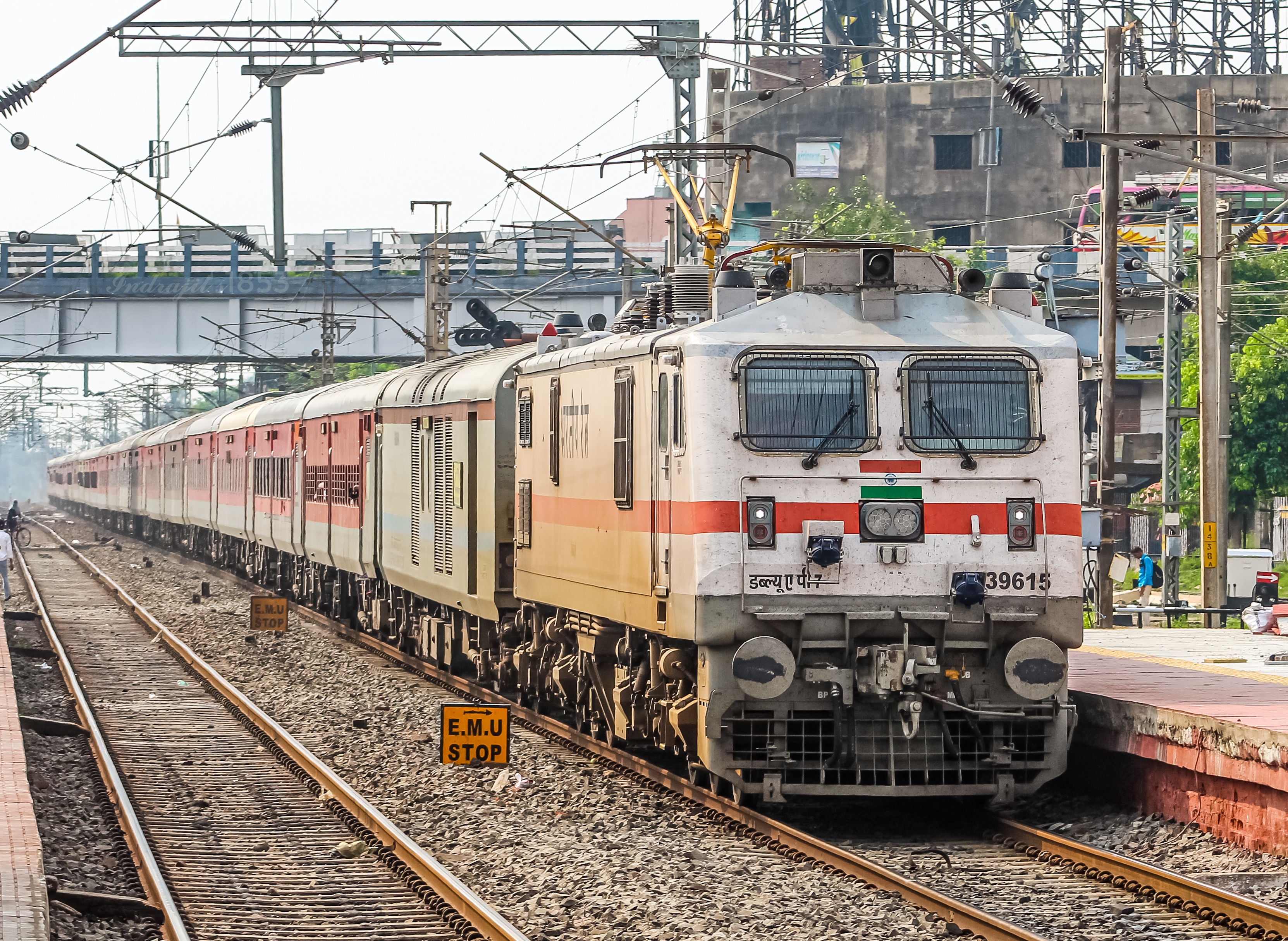 19323 Dr. Ambedkar Nagar - Bhopal Intercity Express photo 7