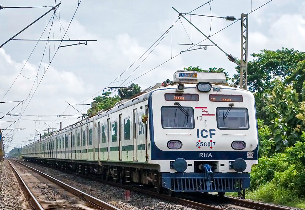 12719 Jaipur - Hyderabad SF Express photo 2