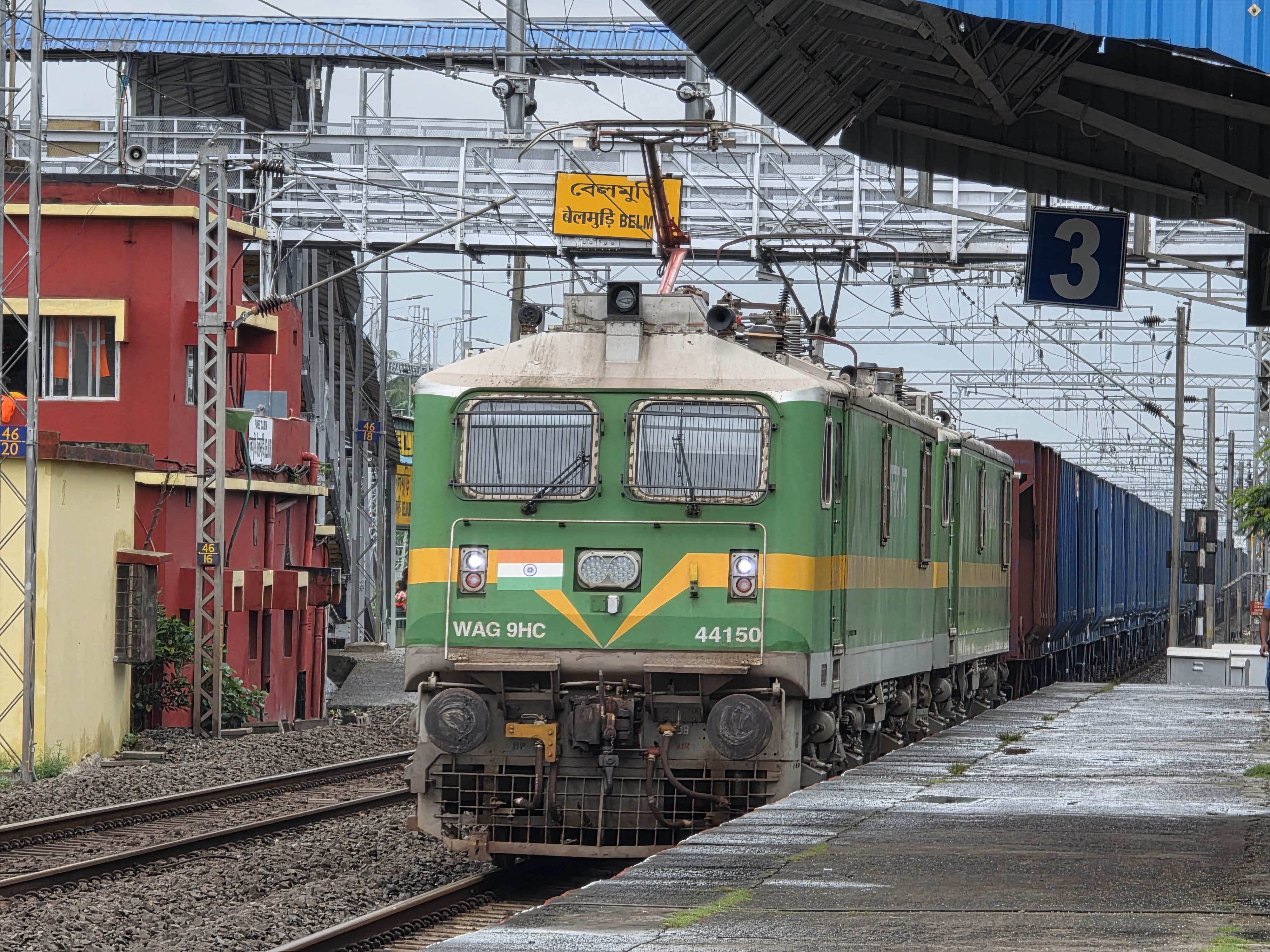 68123 Kharagpur - Tatanagar MEMU photo 8