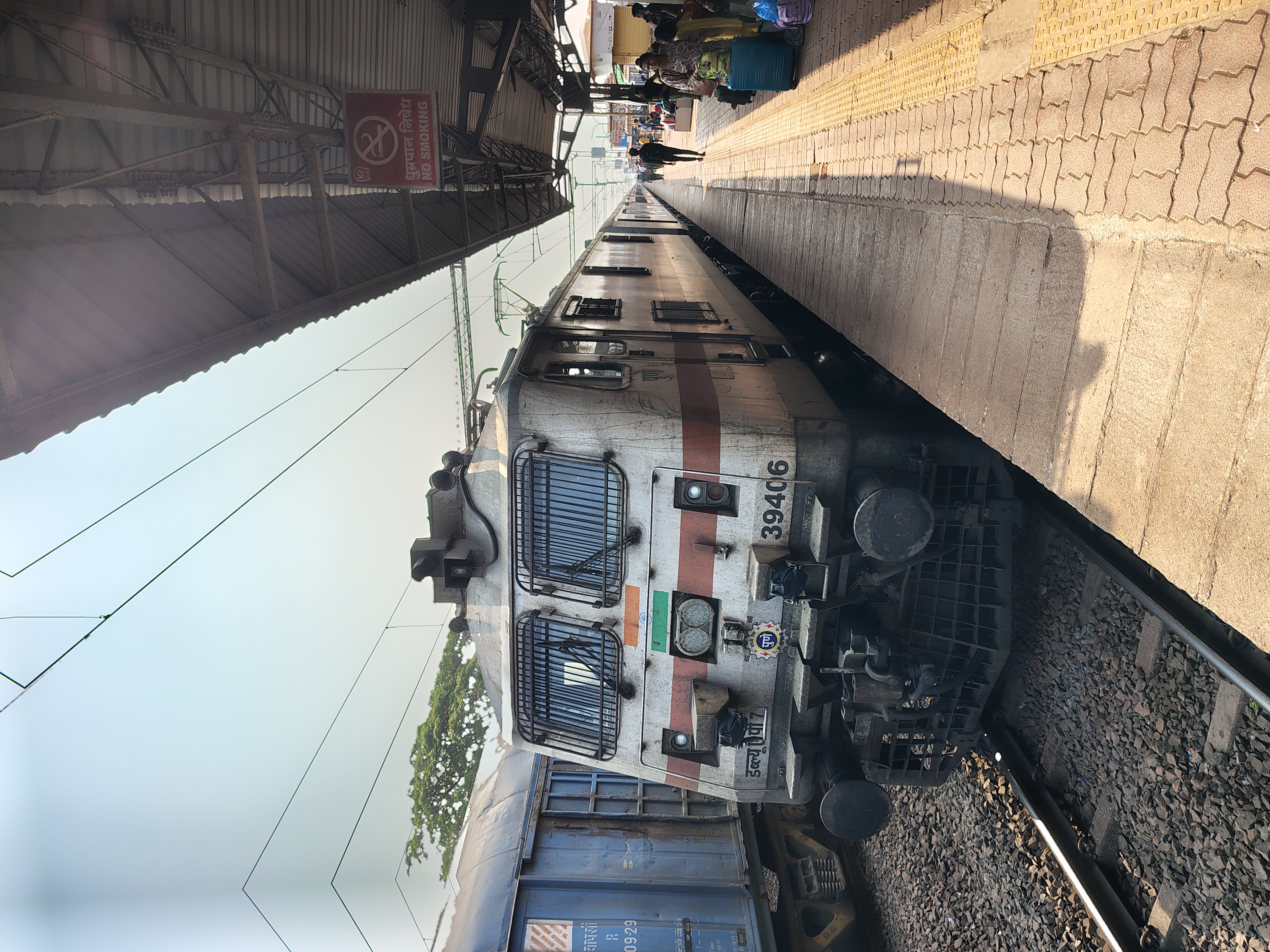 10104 Mandovi Express photo 21