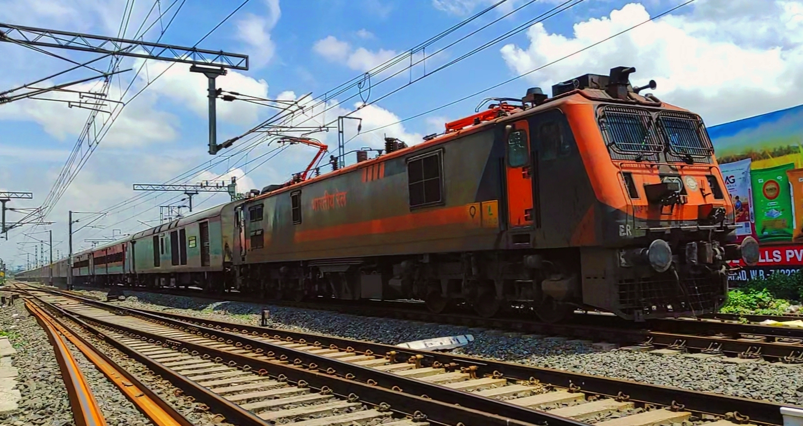 36835 Howrah - Barddhaman Chord Line Super Local photo 8