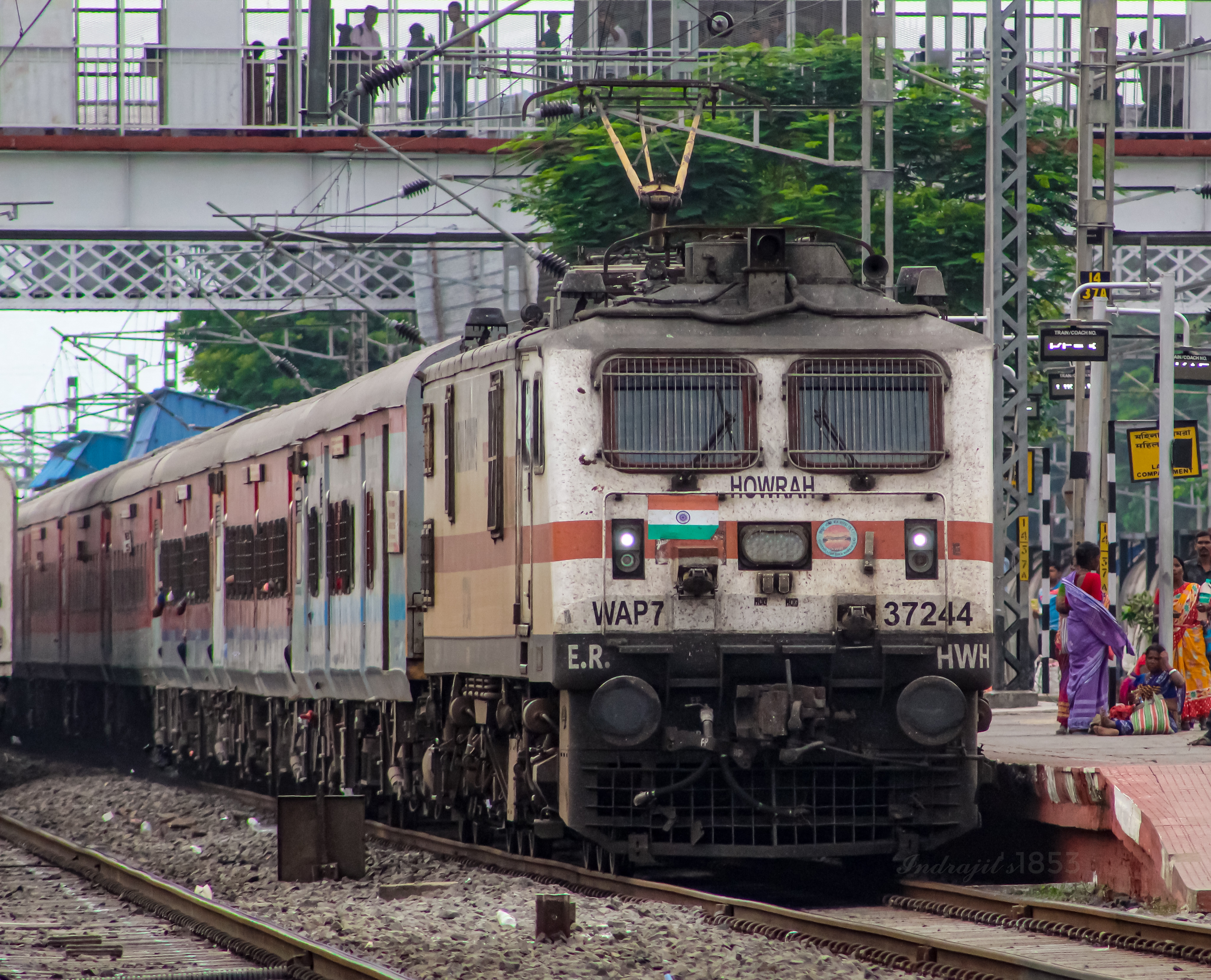 09730 Bandra Terminus - Durgapura (Jaipur) Special Fare SF Special photo 4