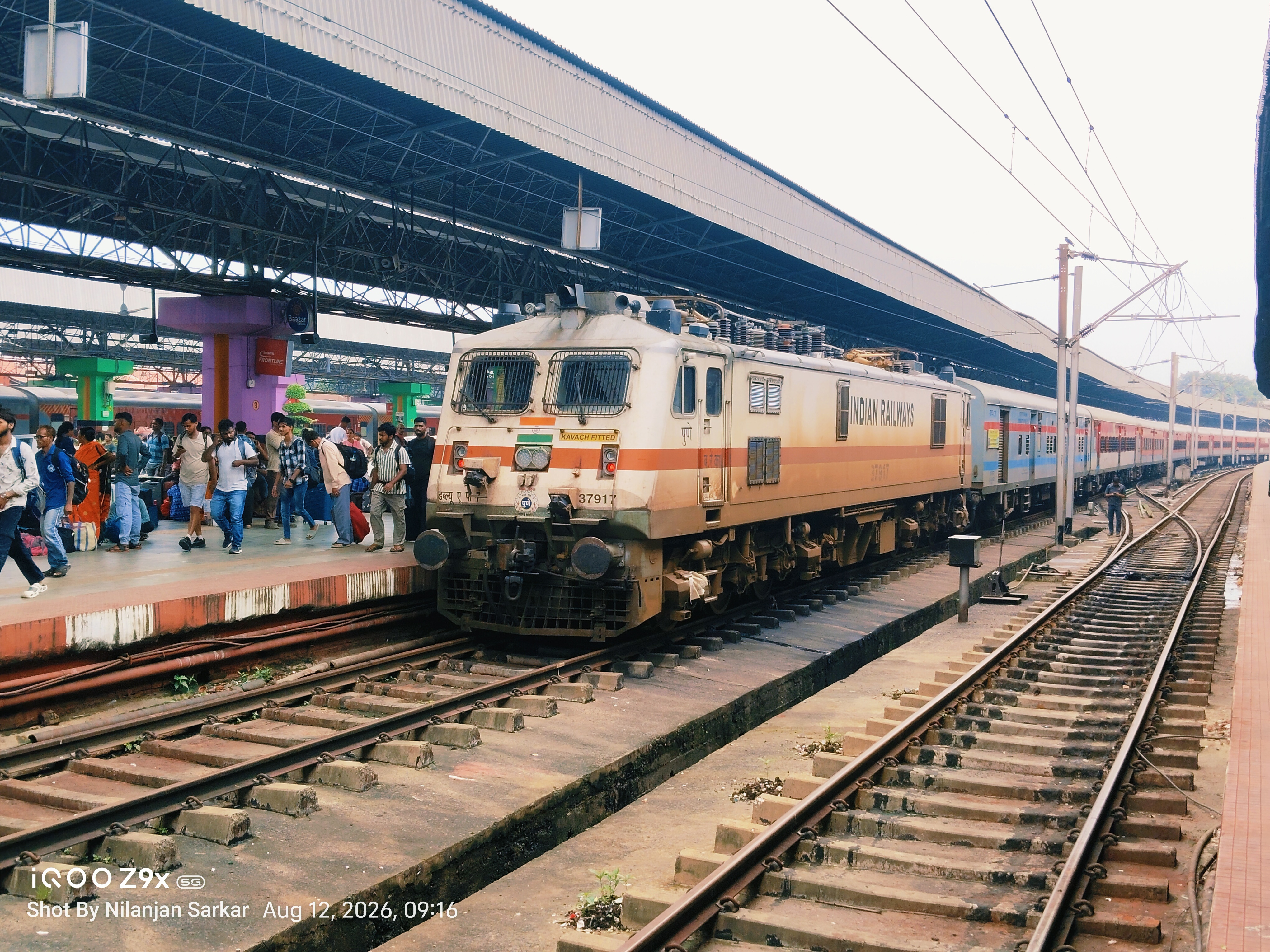 43757 Chennai Beach - Pattabiram Military Siding East Depot EMU photo 1