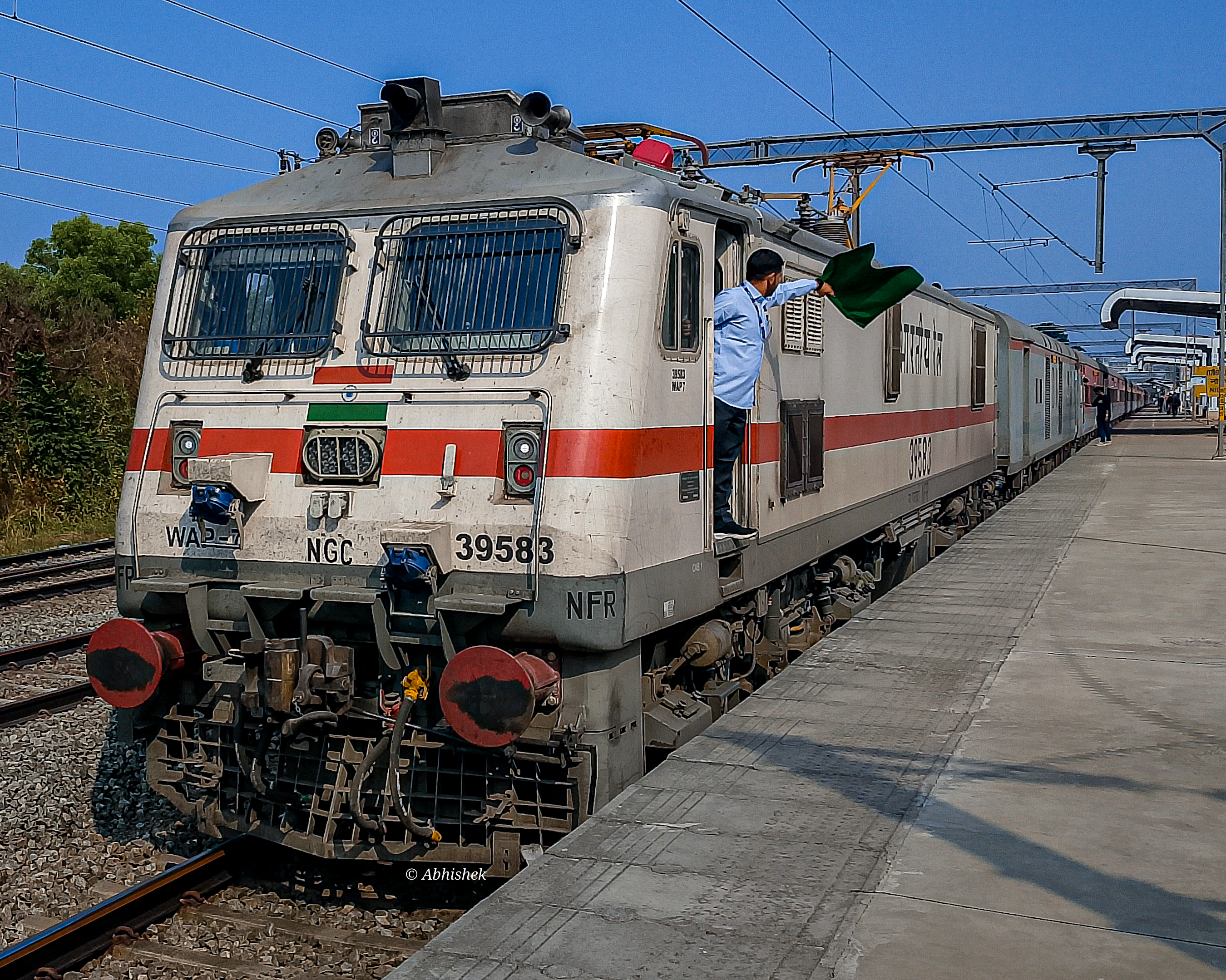 76813 Cuddalore Port - Salem DEMU photo 5