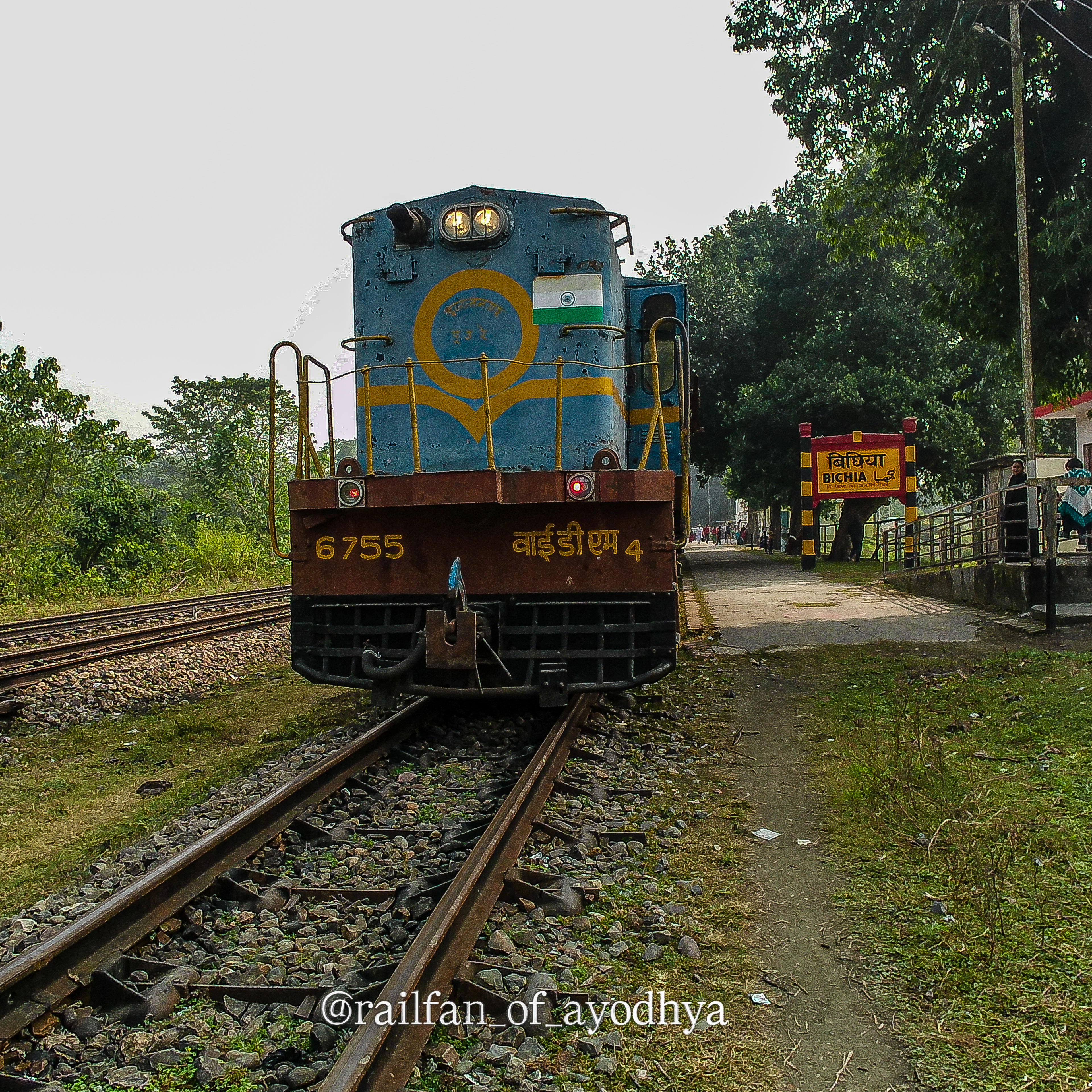 20490 Mathura - Barmer SF Express photo 1