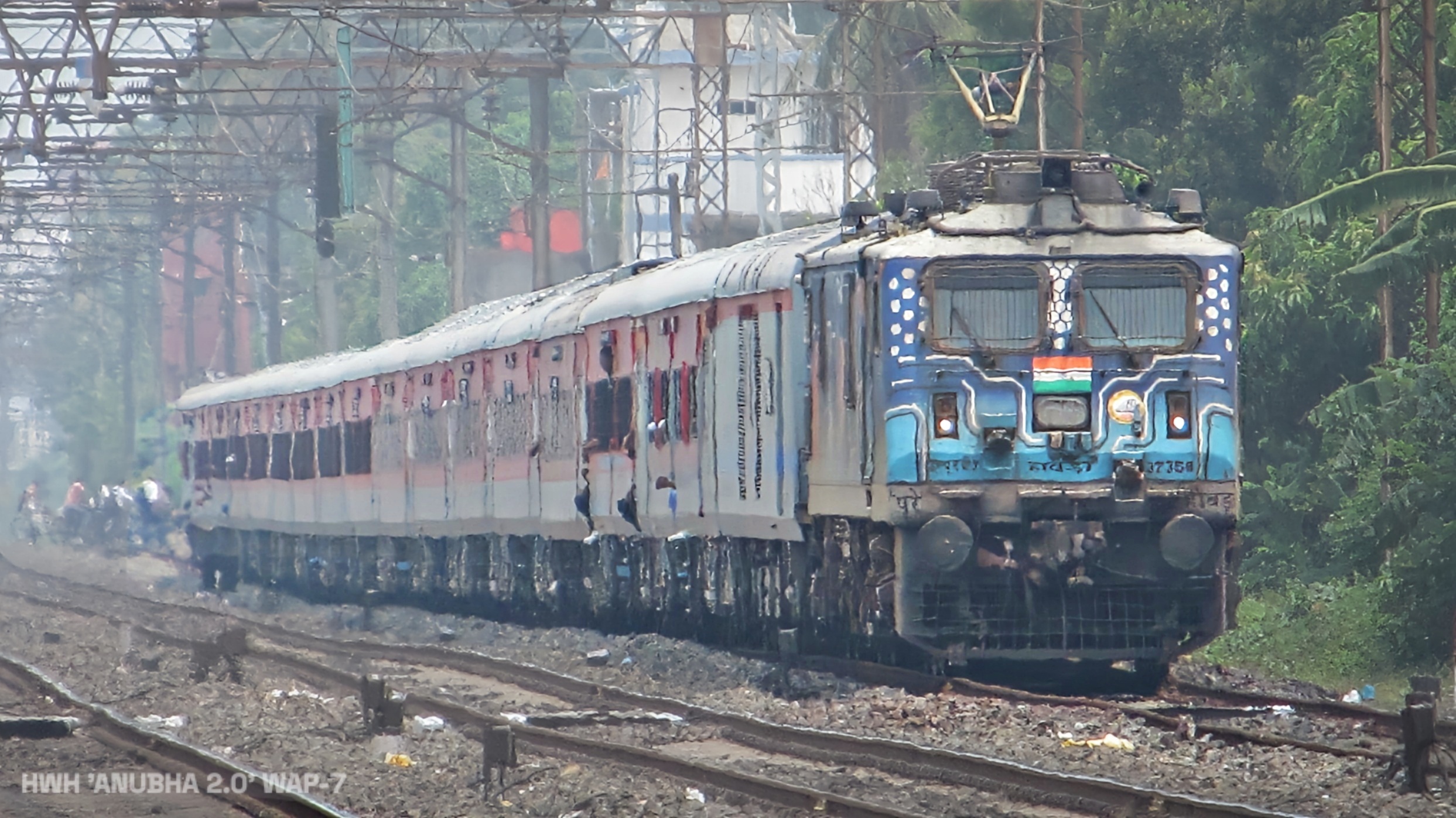 33431 Sealdah - Hasnabad Local photo 1